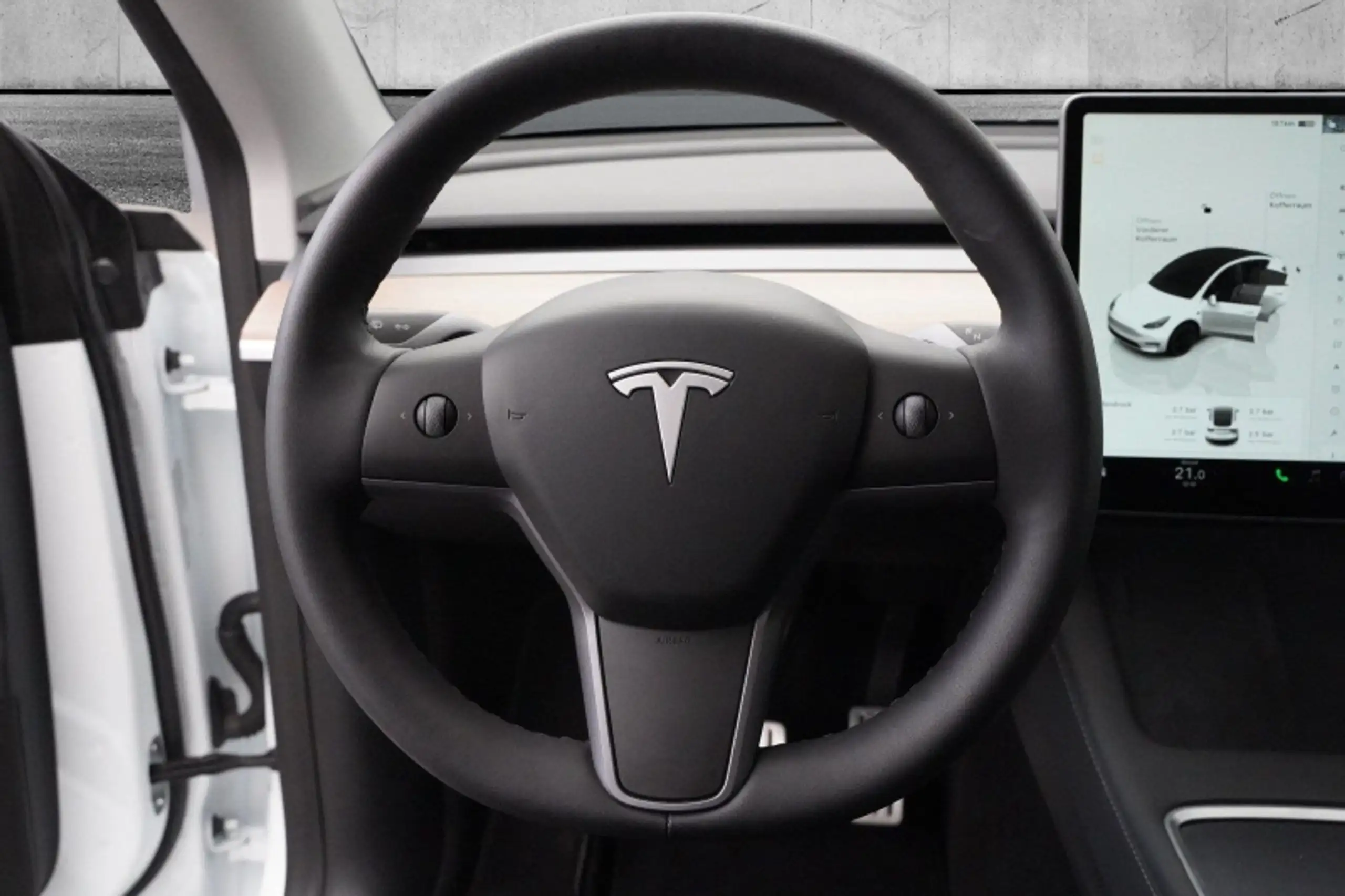 Tesla - Model Y