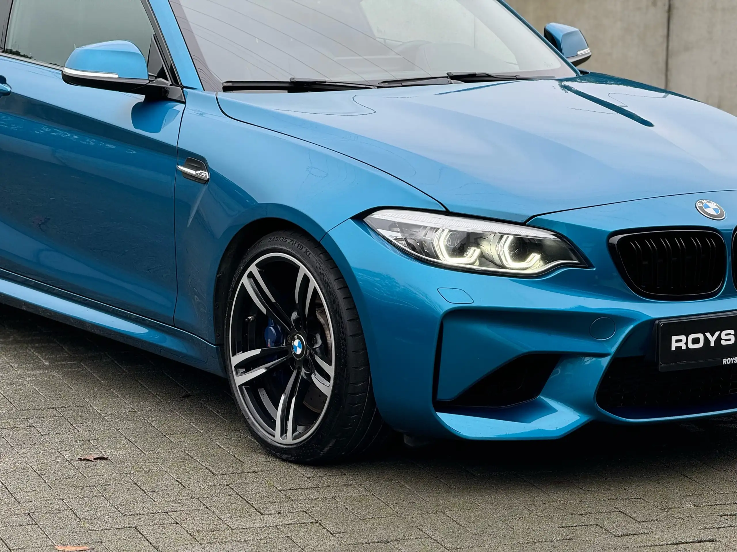 BMW - M2