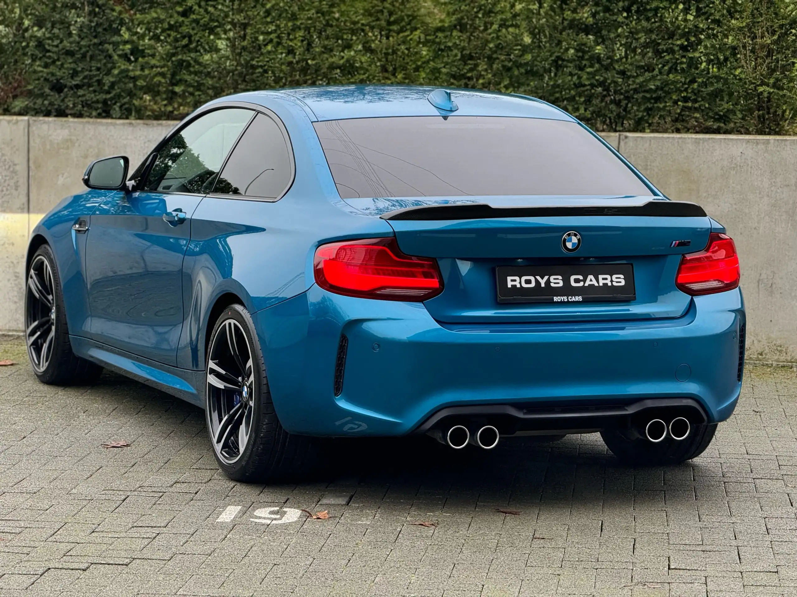 BMW - M2