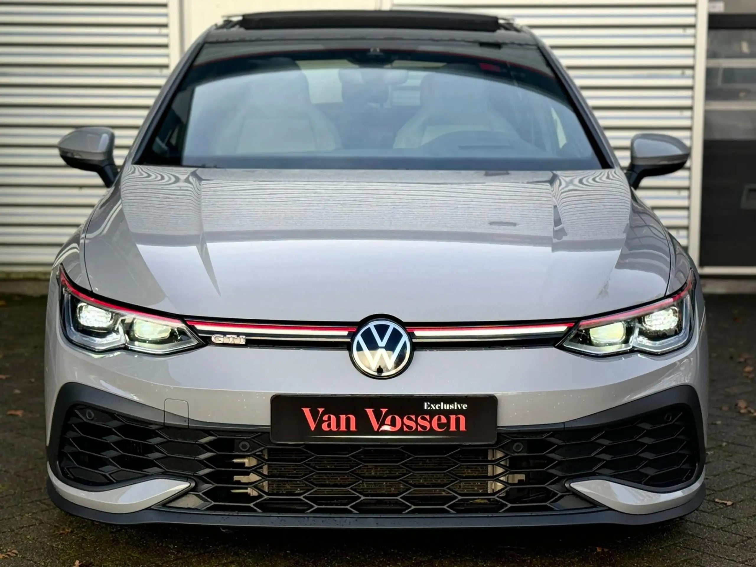 Volkswagen - Golf GTI