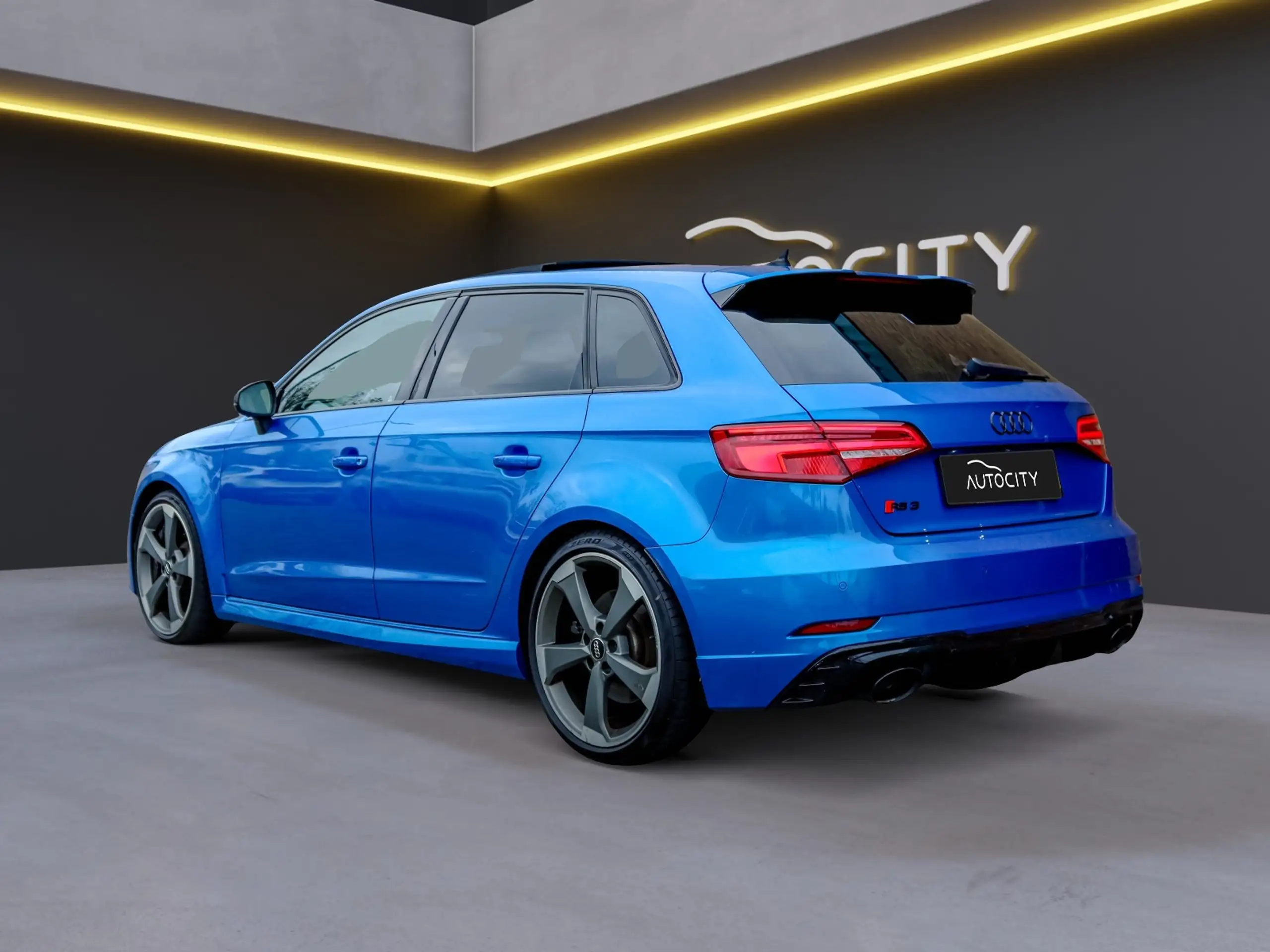 Audi - RS3