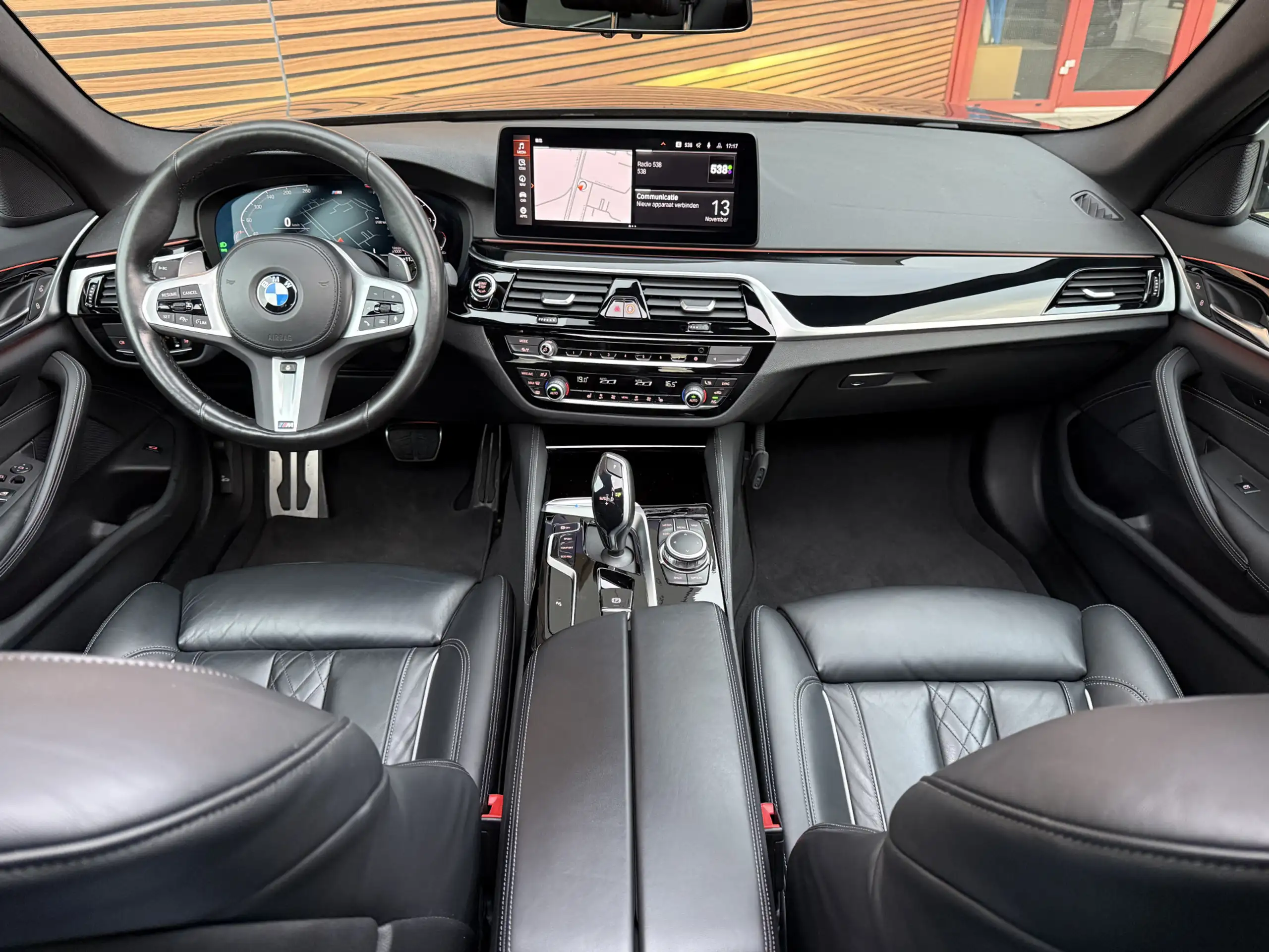 BMW - 520