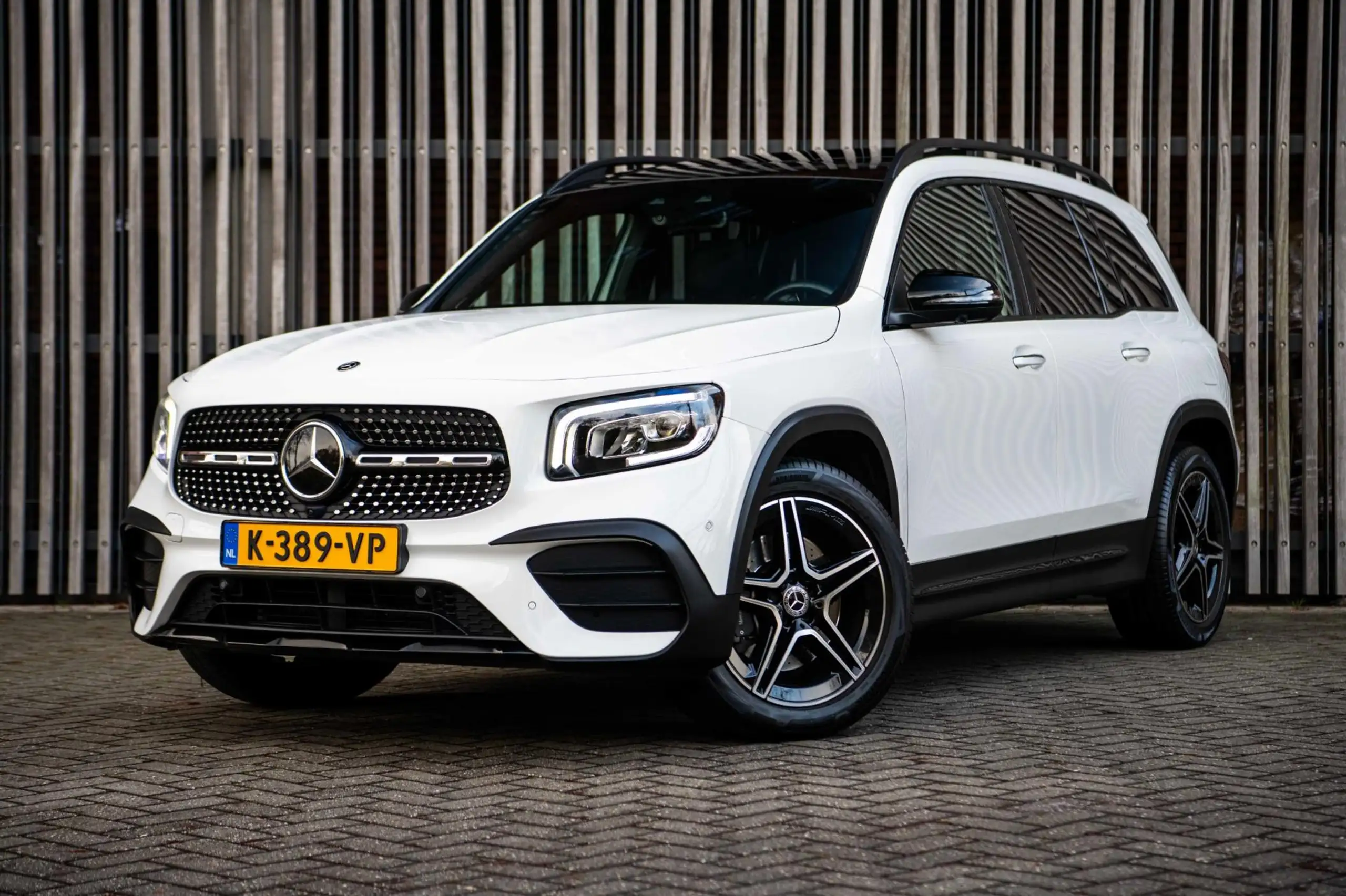 Mercedes-Benz GLB 250 2021