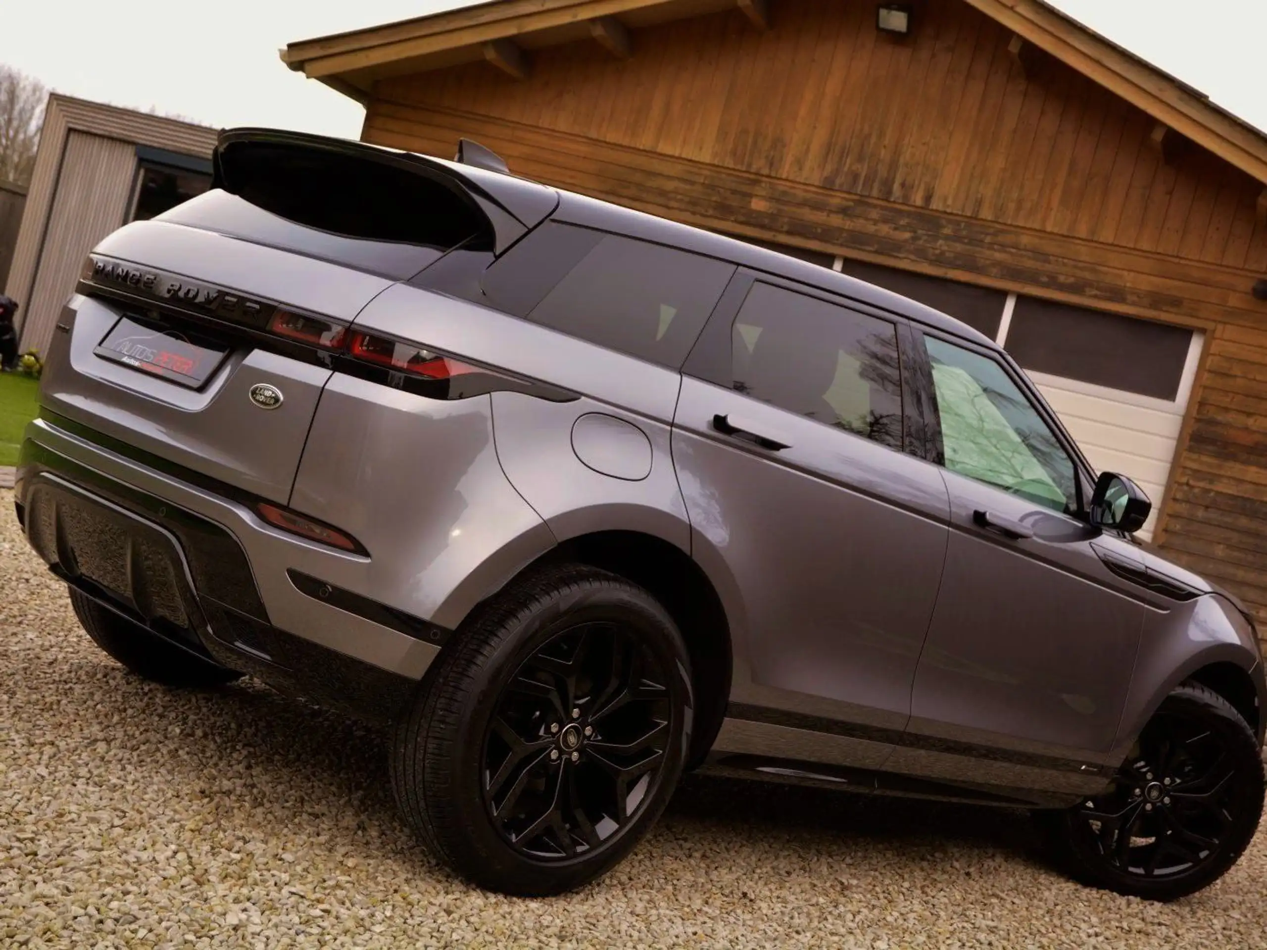 Land Rover - Range Rover Evoque