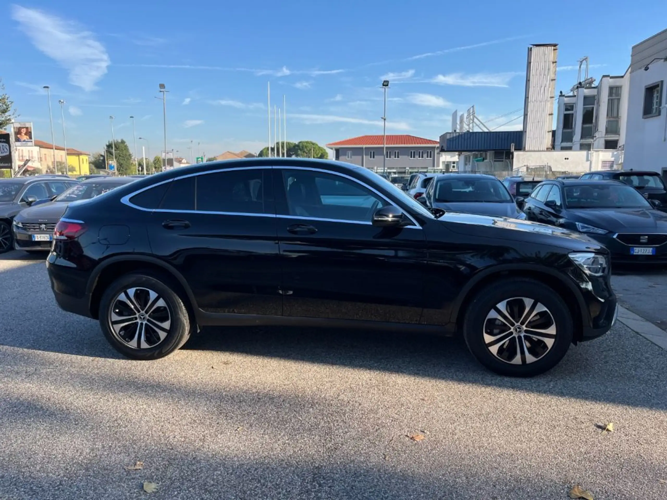 Mercedes-Benz - GLC 300