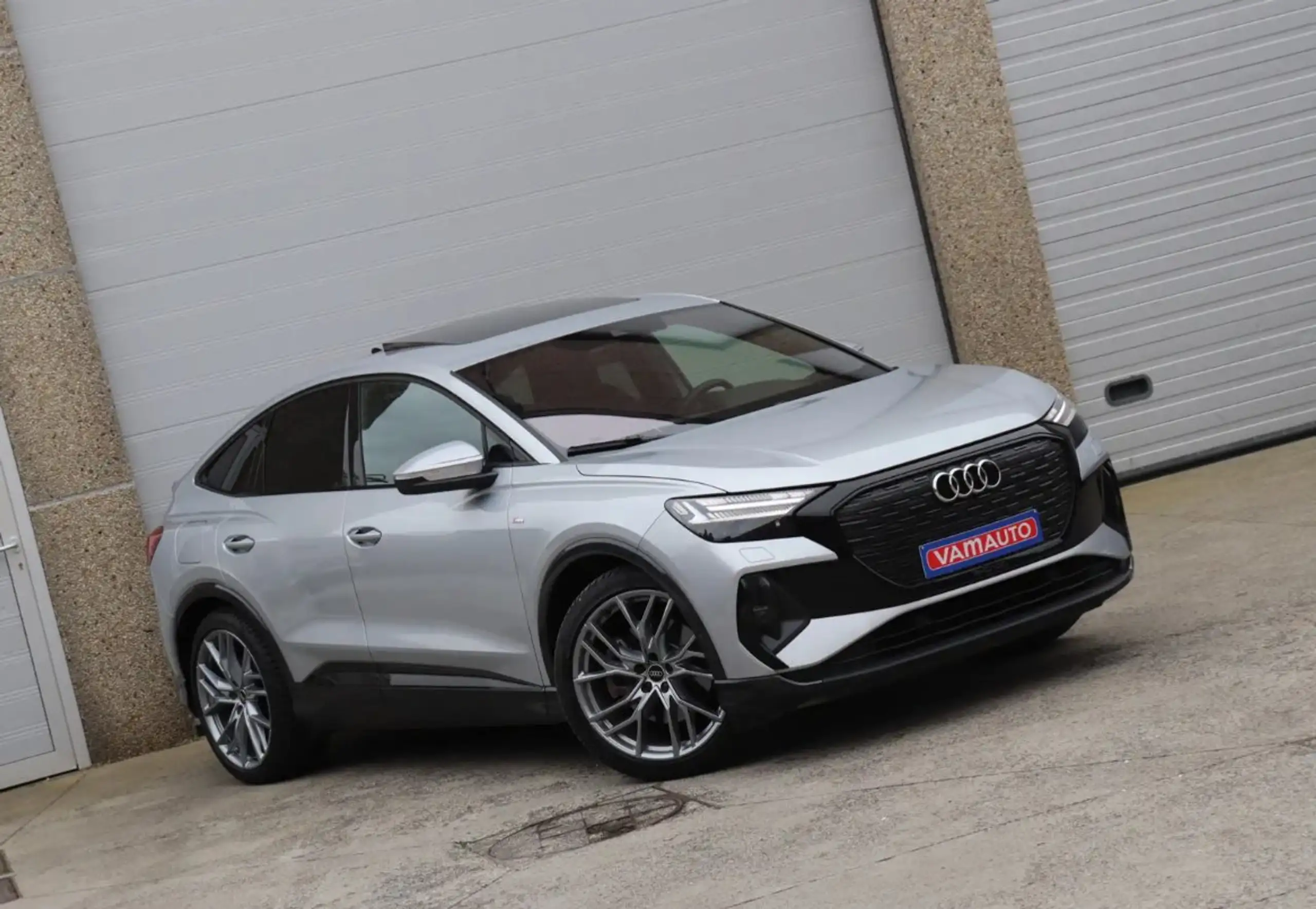 Audi - Q4 e-tron