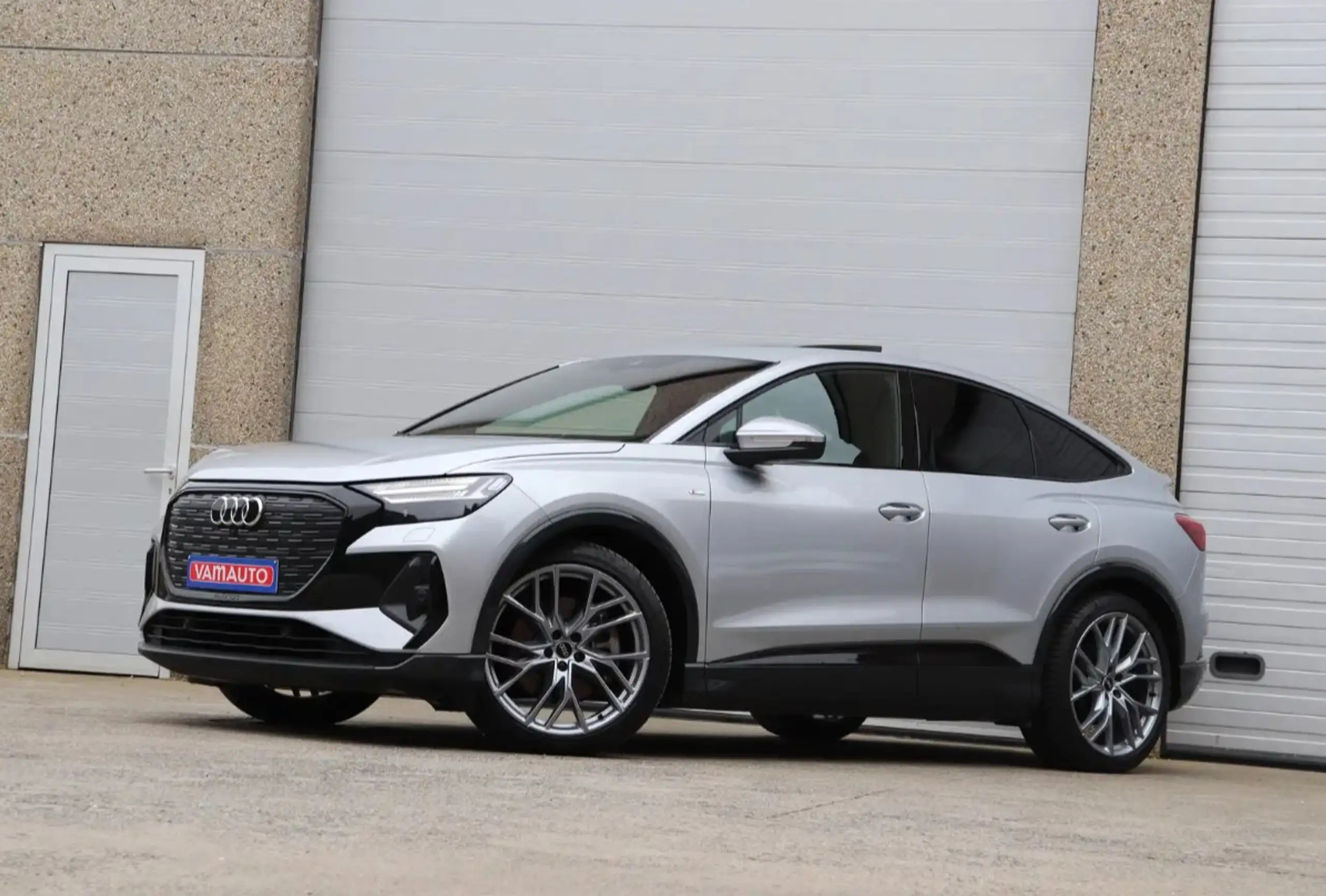 Audi - Q4 e-tron