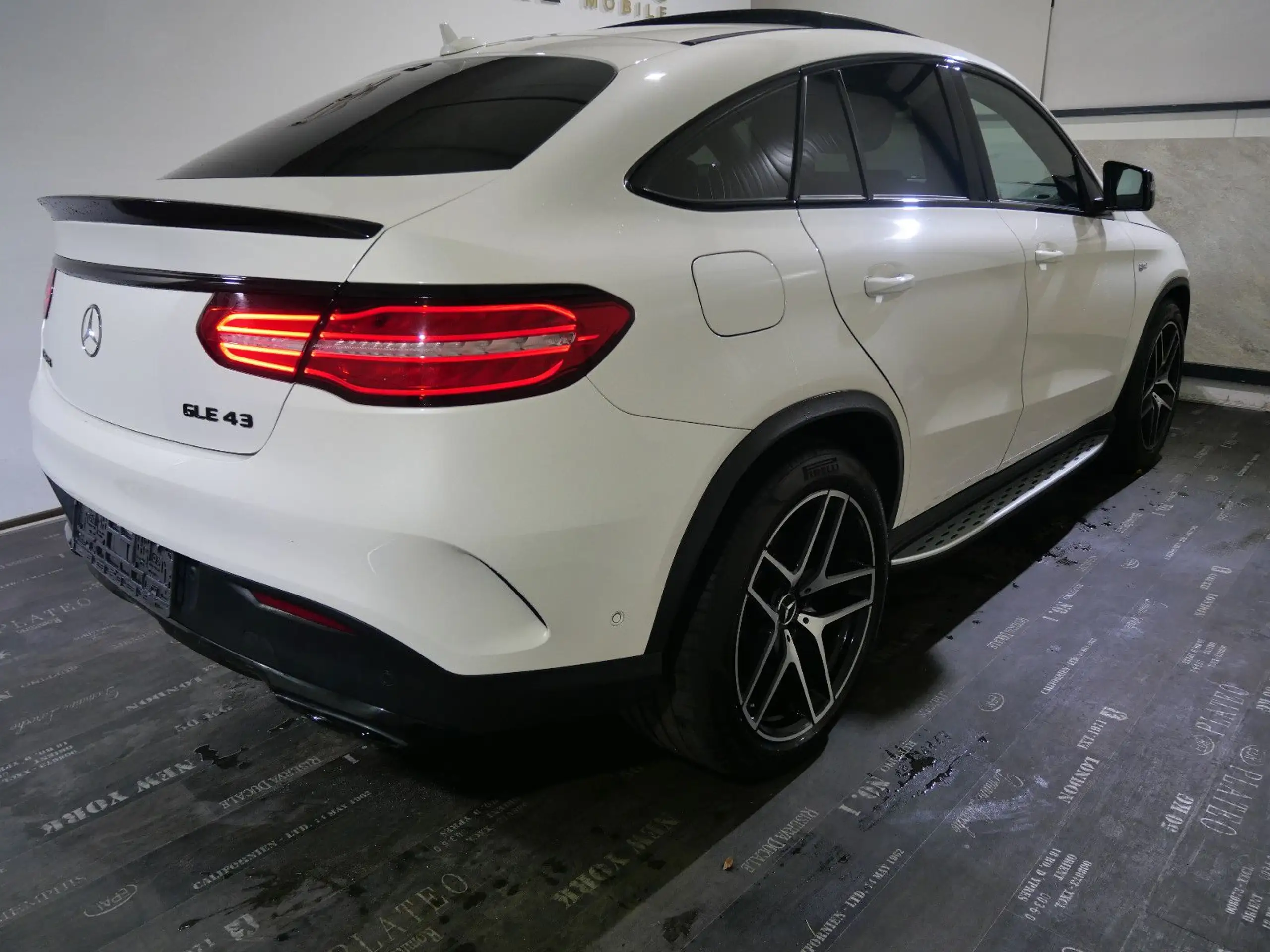 Mercedes-Benz - GLE 43 AMG