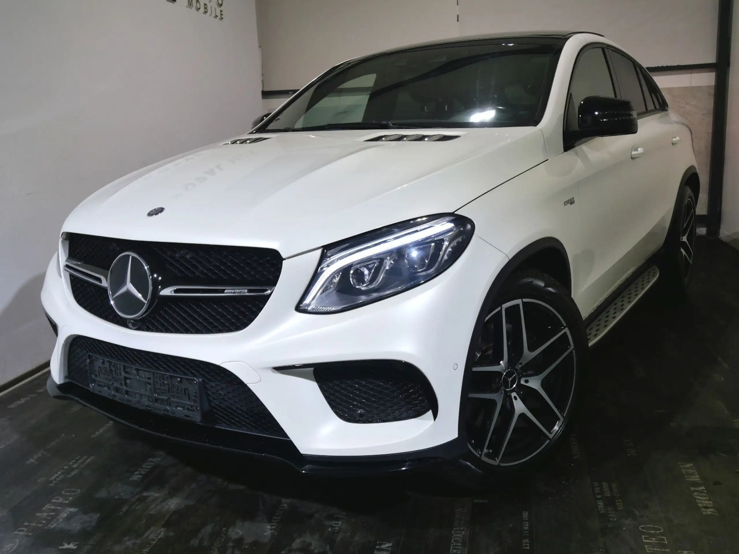 Mercedes-Benz - GLE 43 AMG