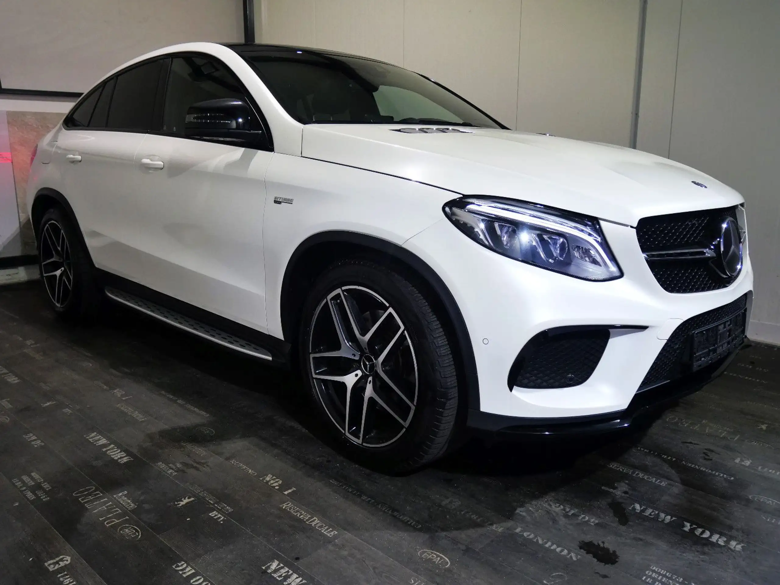 Mercedes-Benz - GLE 43 AMG