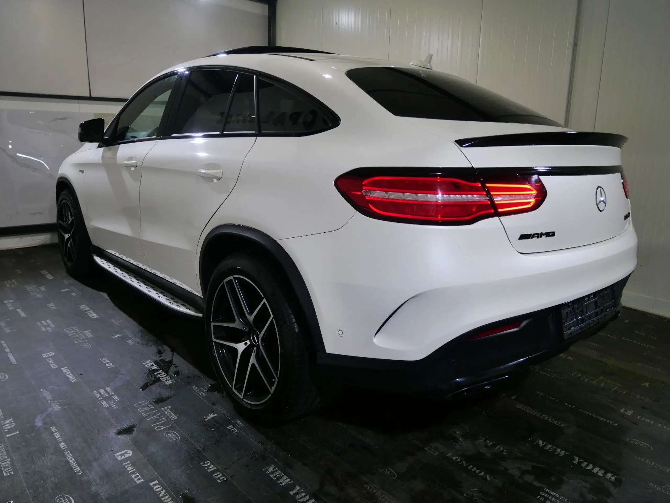 Mercedes-Benz - GLE 43 AMG