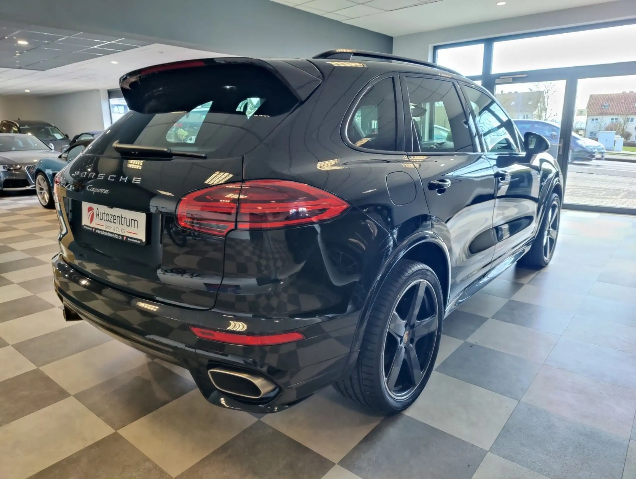 Porsche - Cayenne