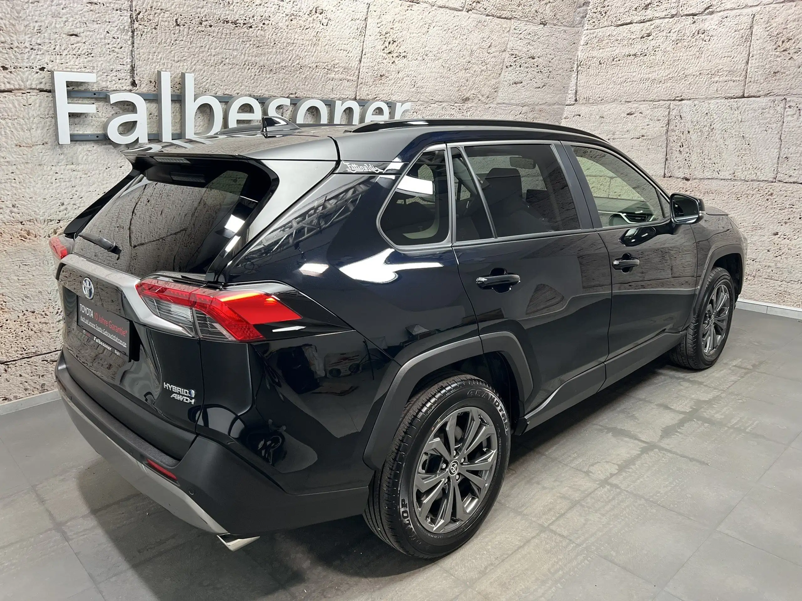 Toyota - RAV 4