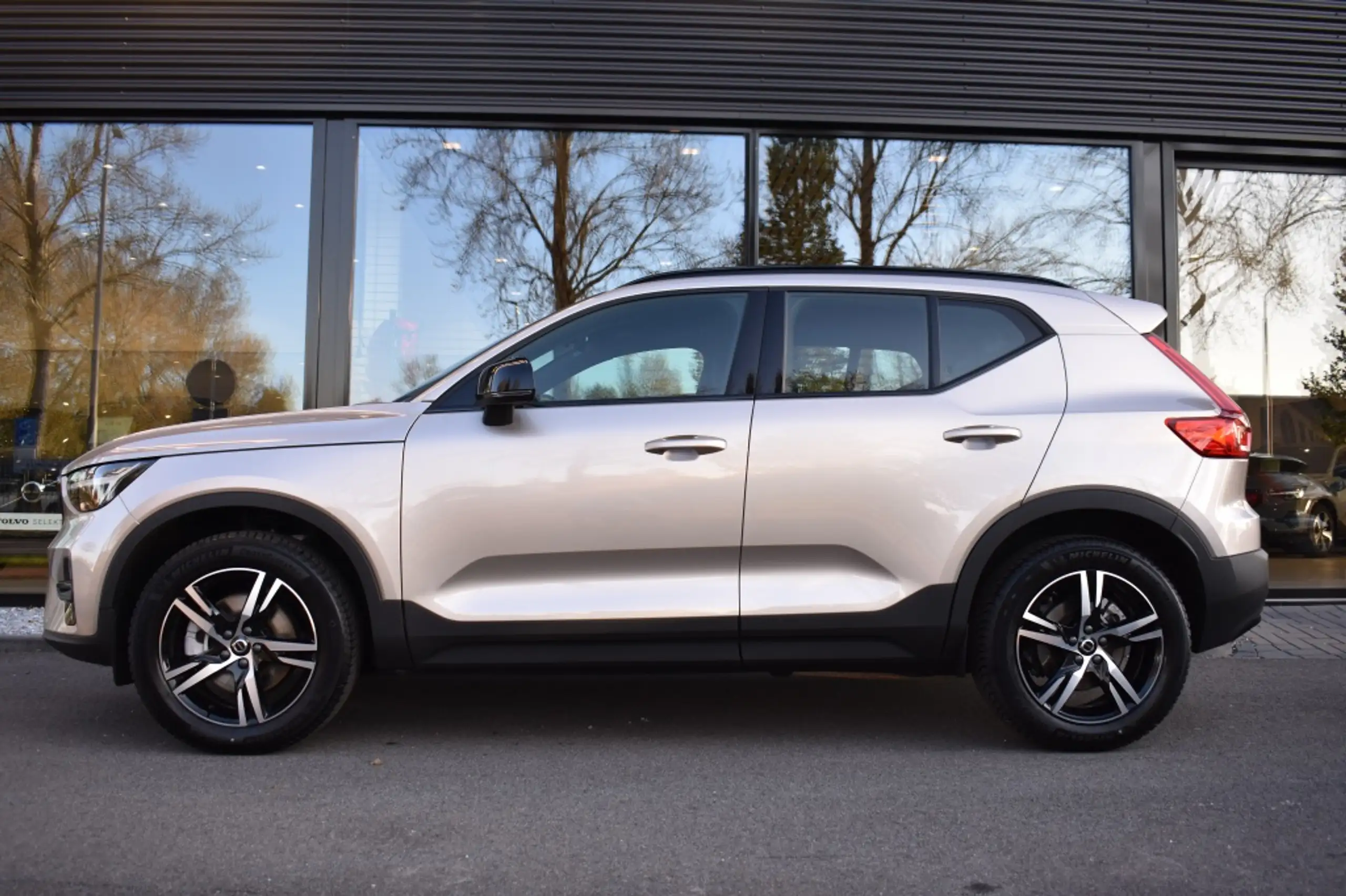 Volvo - XC40