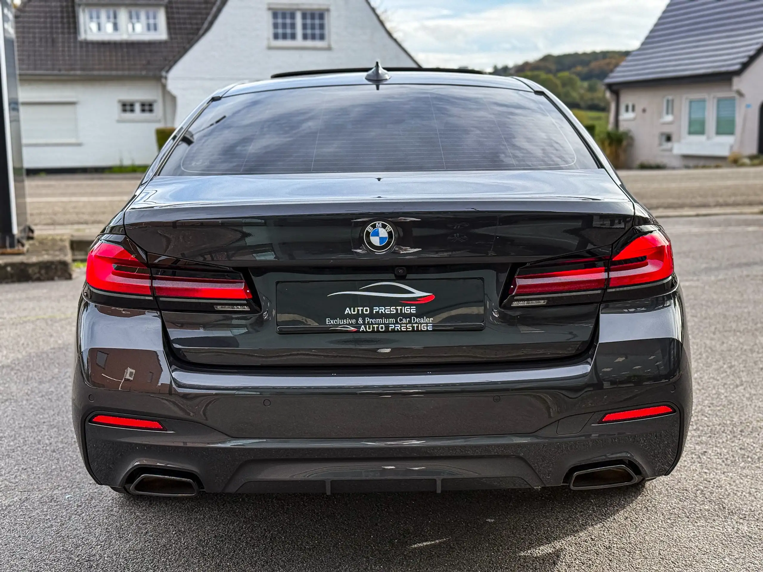 BMW - 520