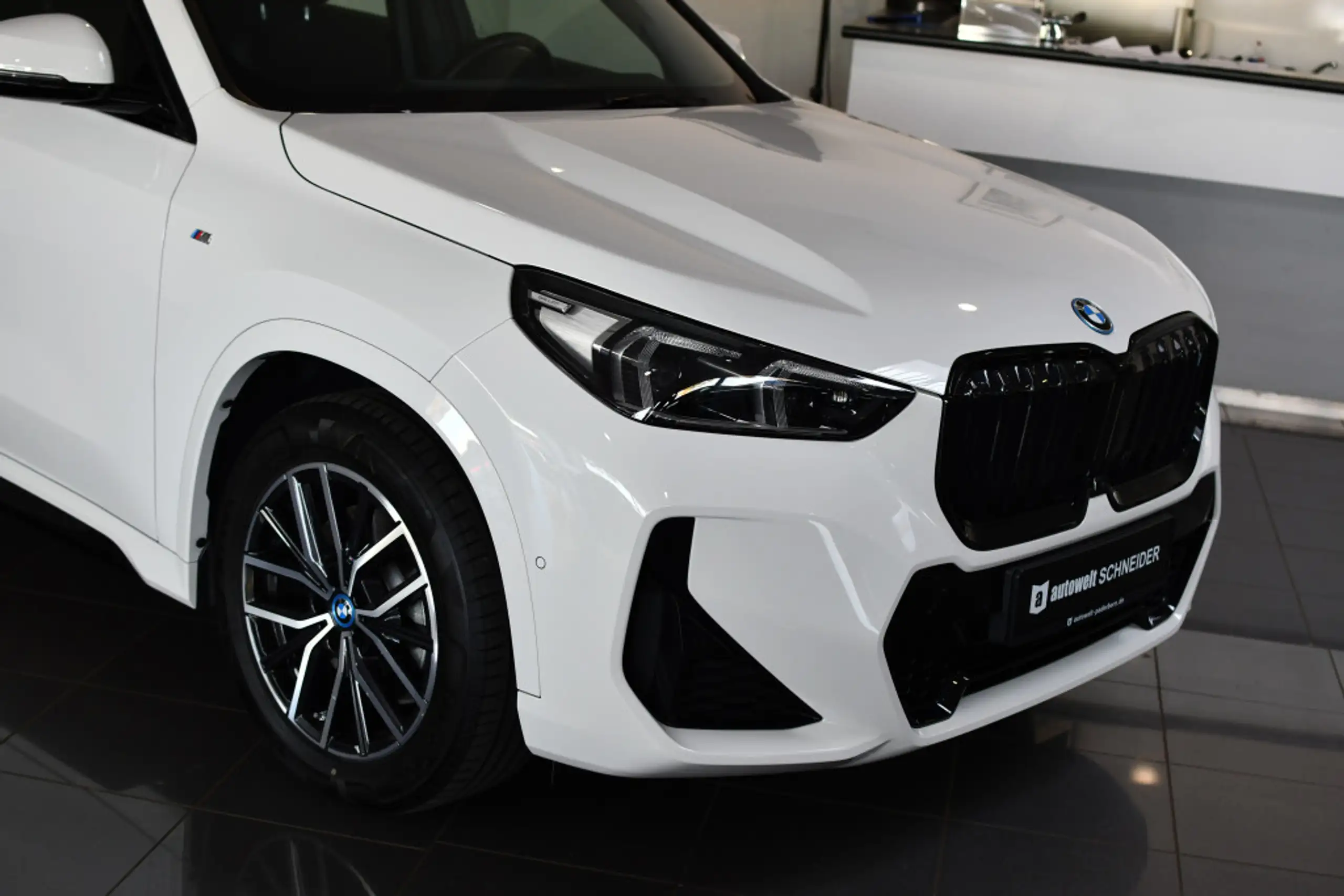 BMW - X1