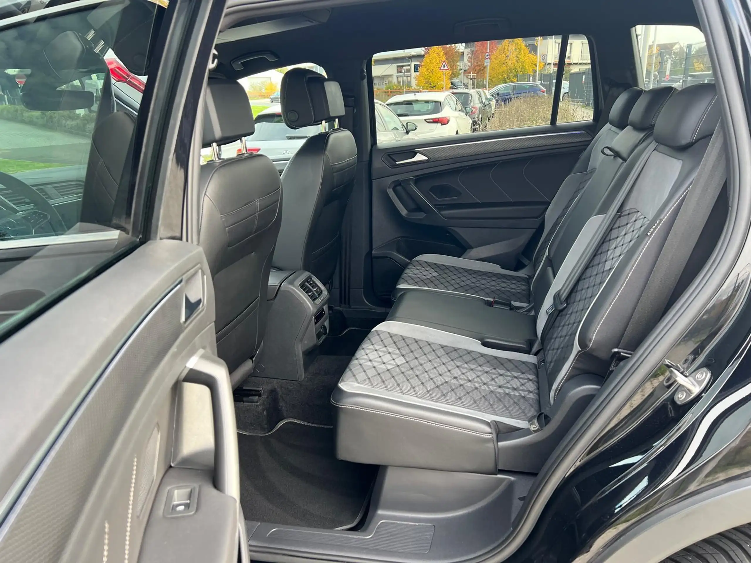 Volkswagen - Tiguan Allspace