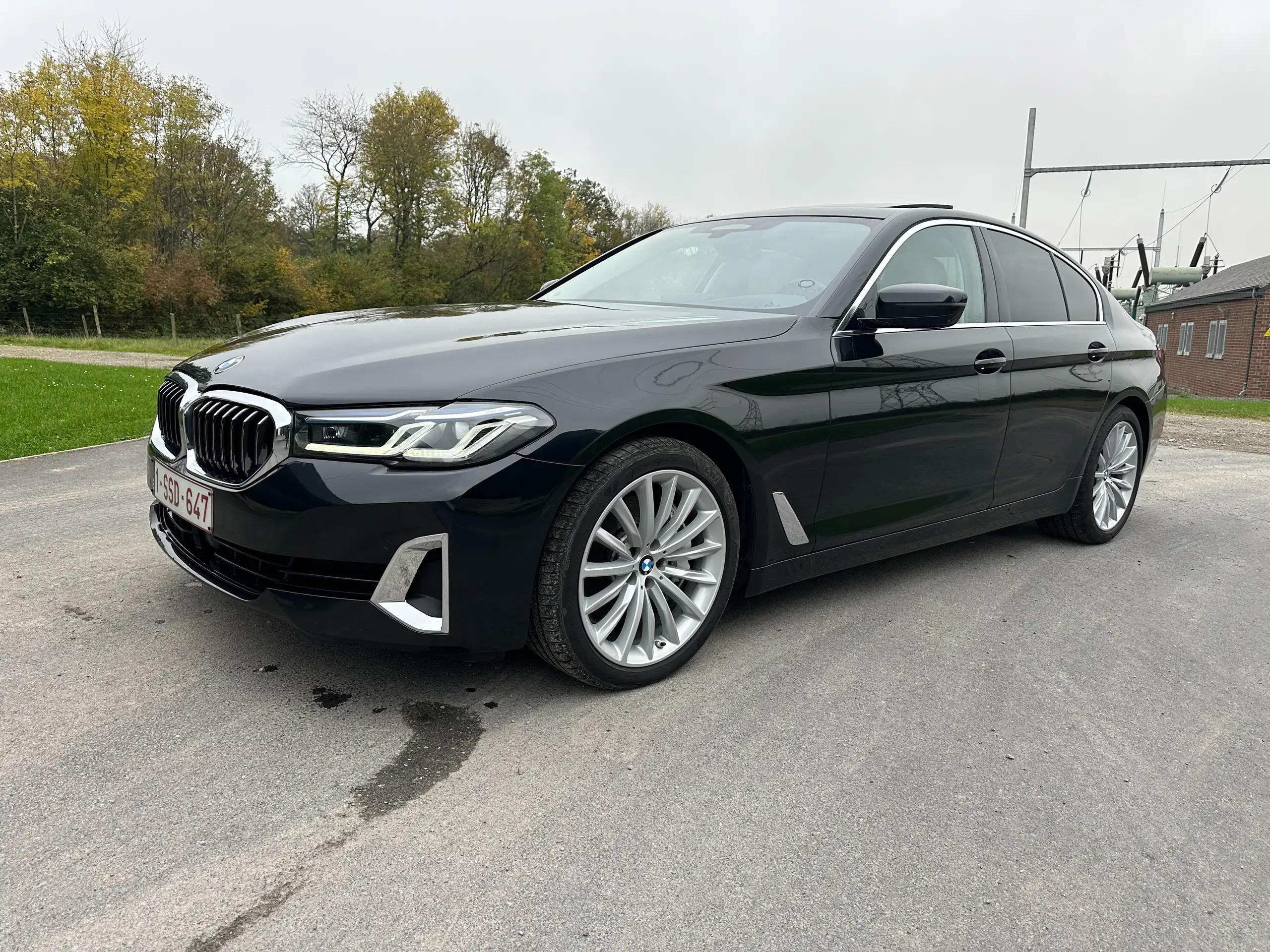 BMW - 530