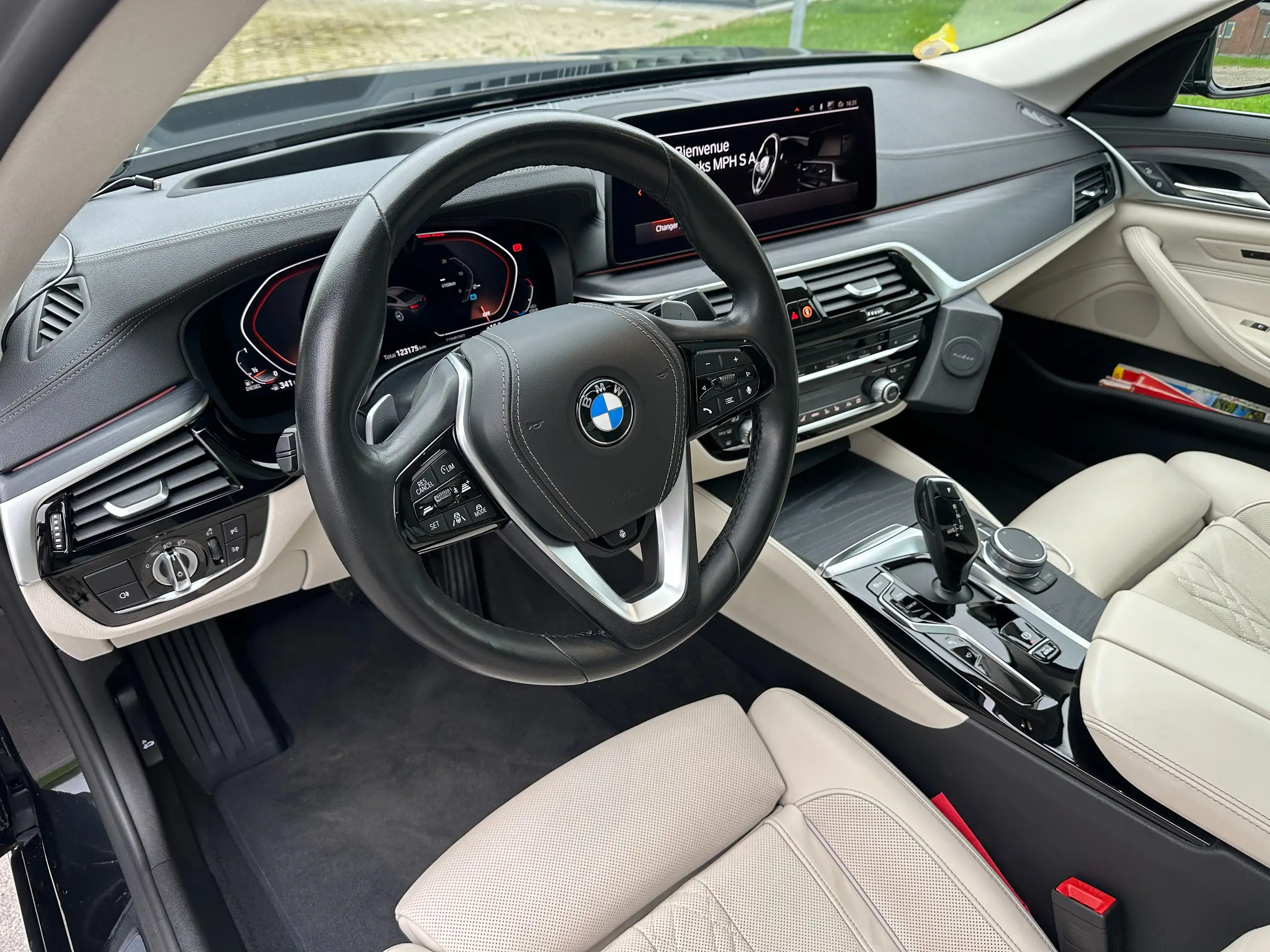 BMW - 530