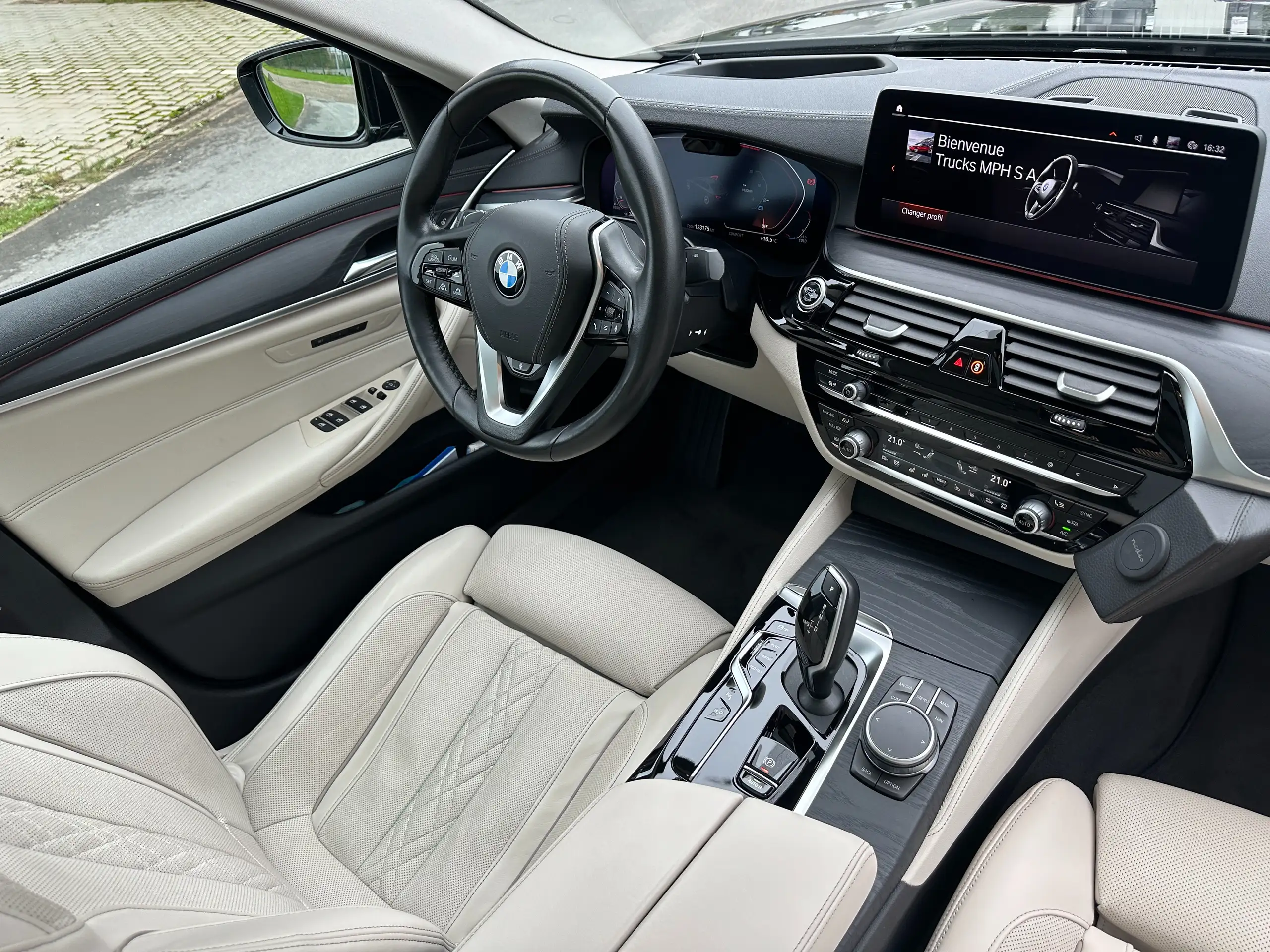 BMW - 530