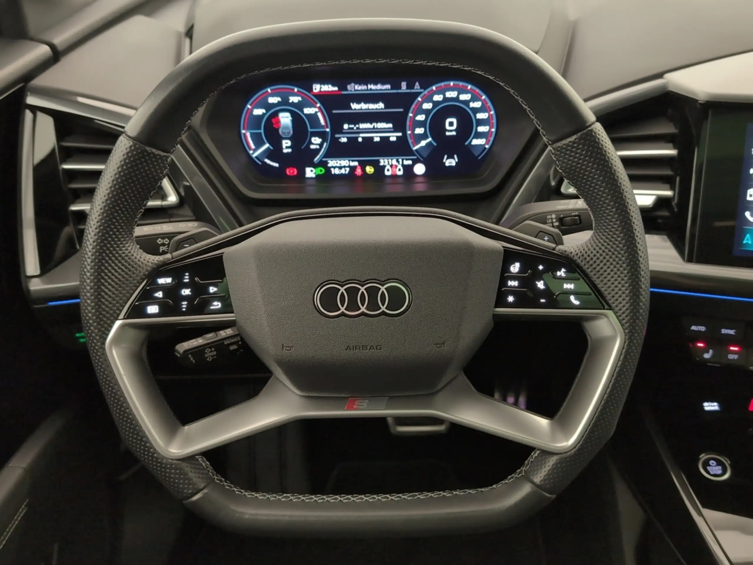 Audi - Q4 e-tron