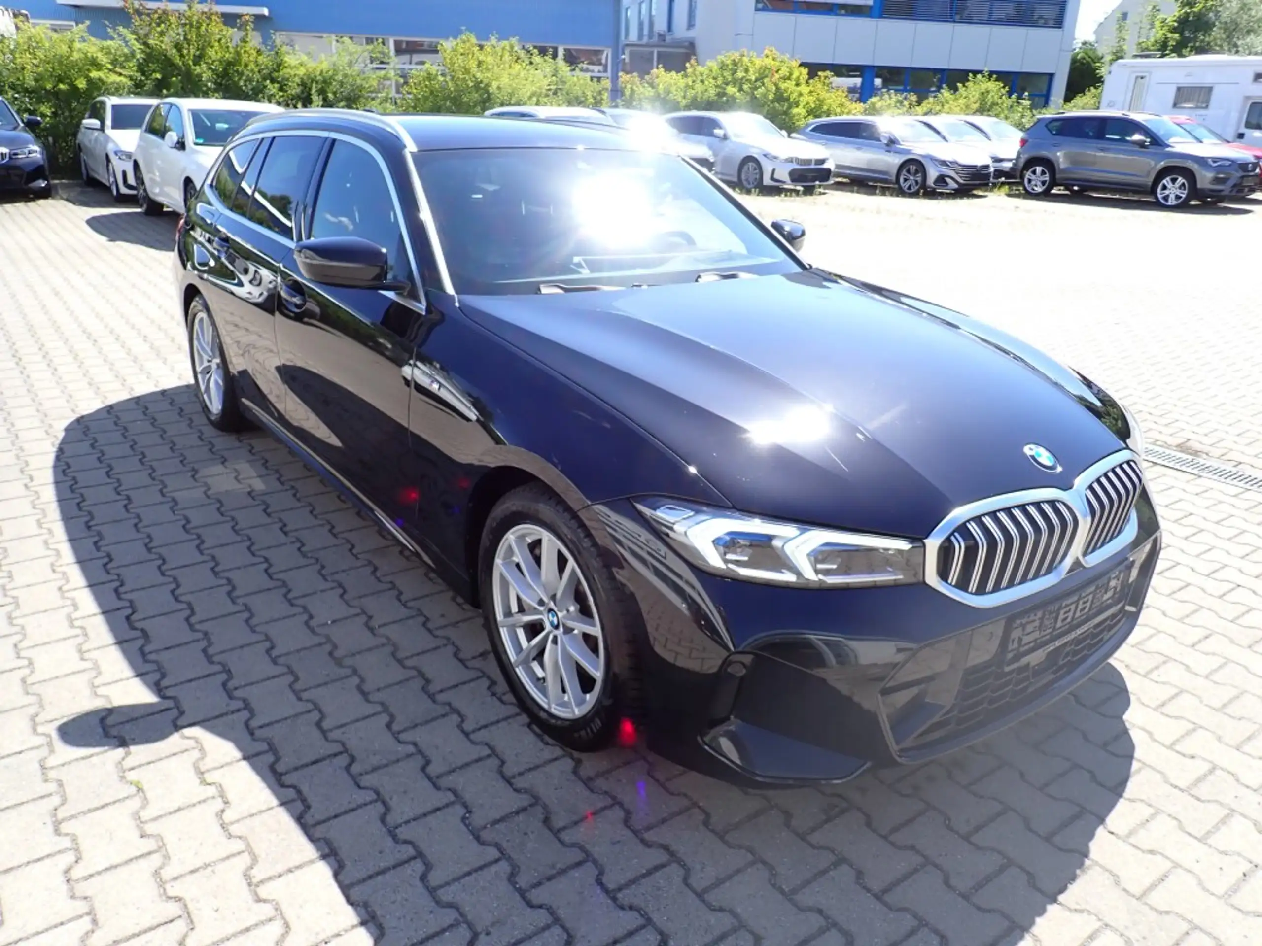 BMW - 330