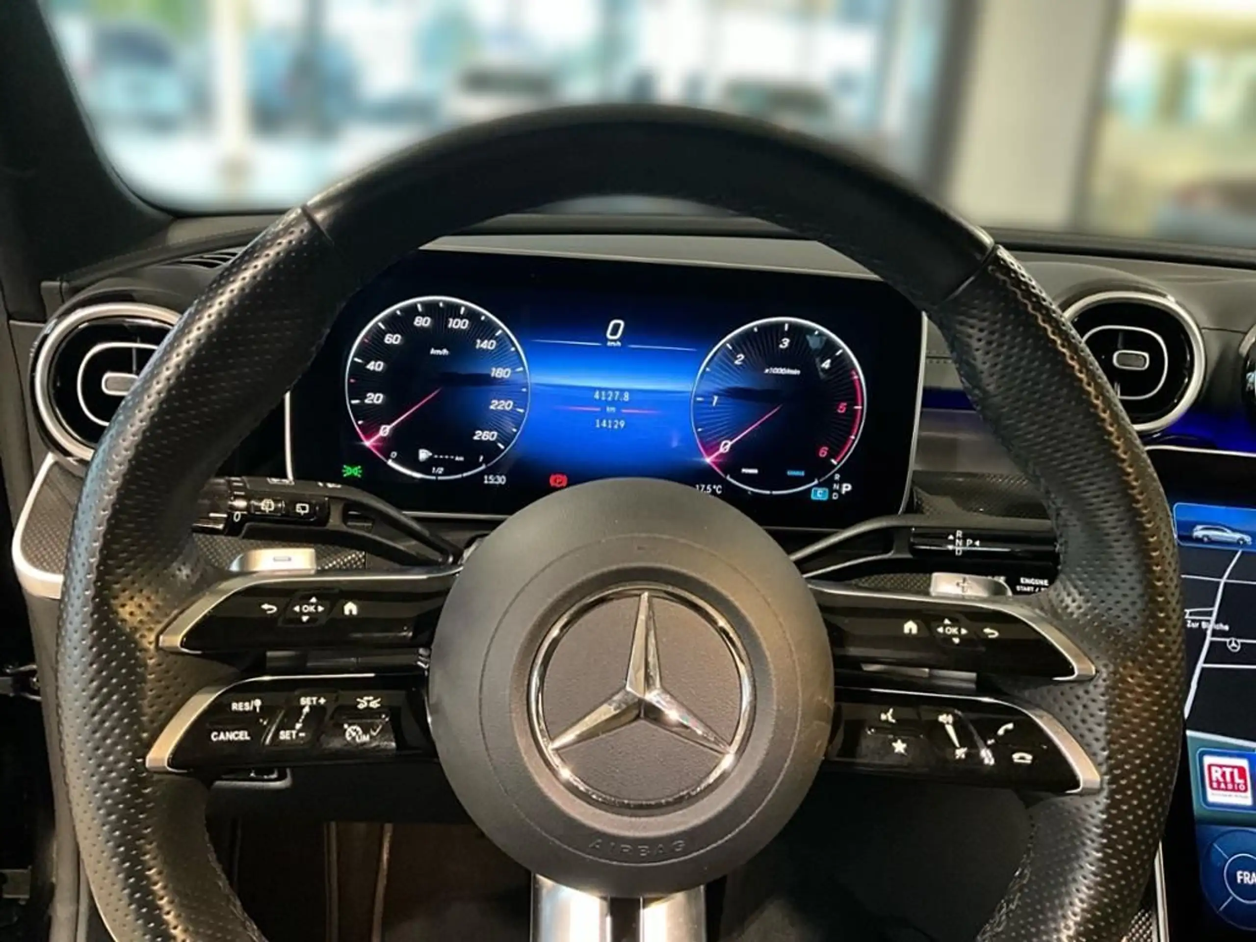 Mercedes-Benz - C 220