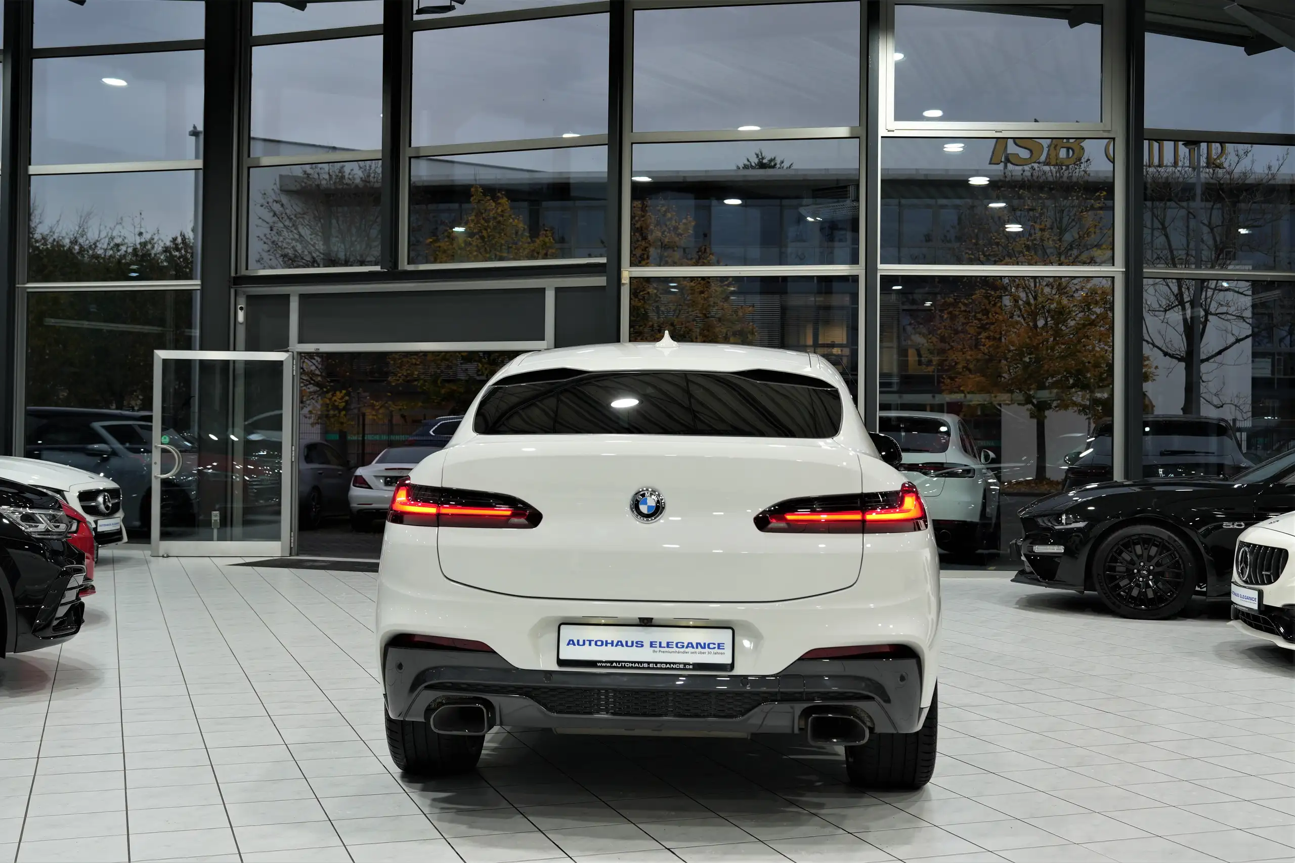 BMW - X4 M