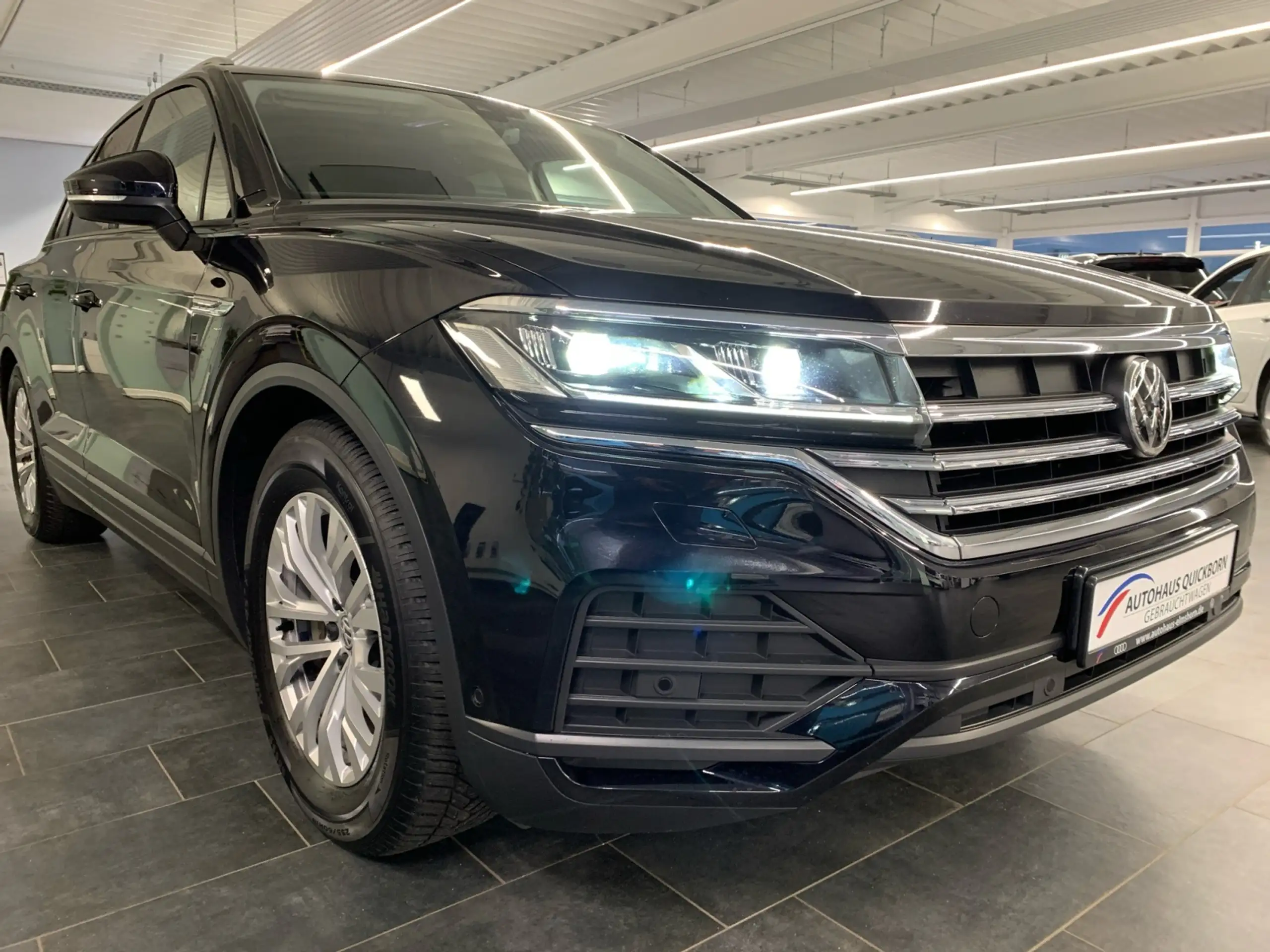 Volkswagen - Touareg