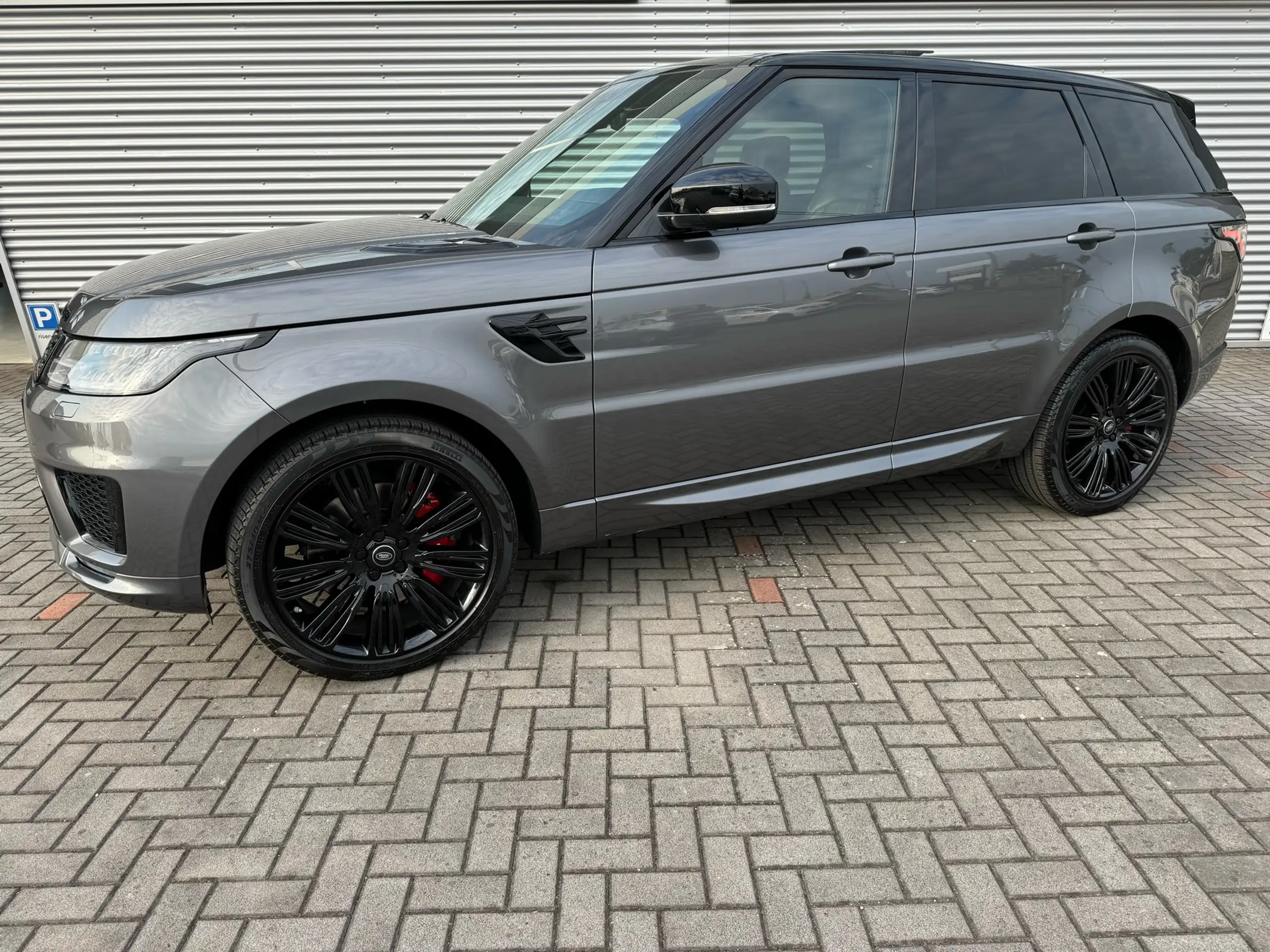 Land Rover - Range Rover Sport