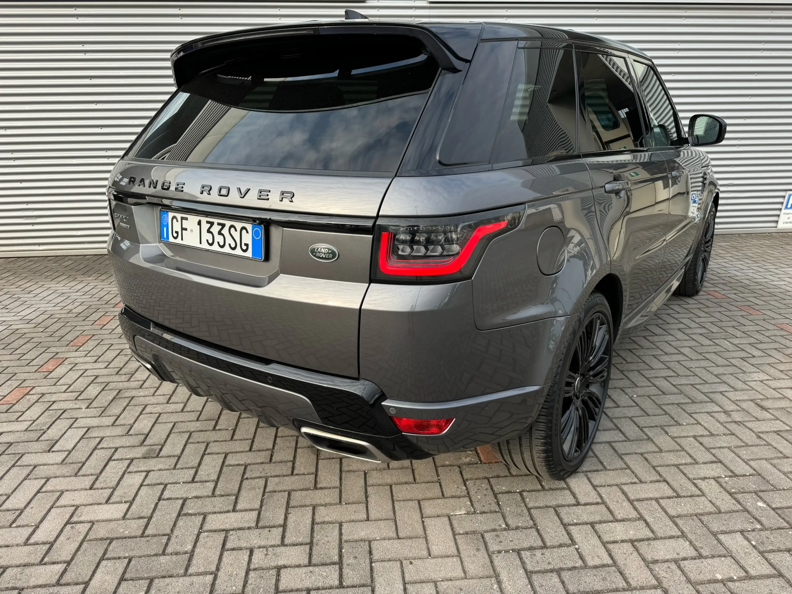 Land Rover - Range Rover Sport