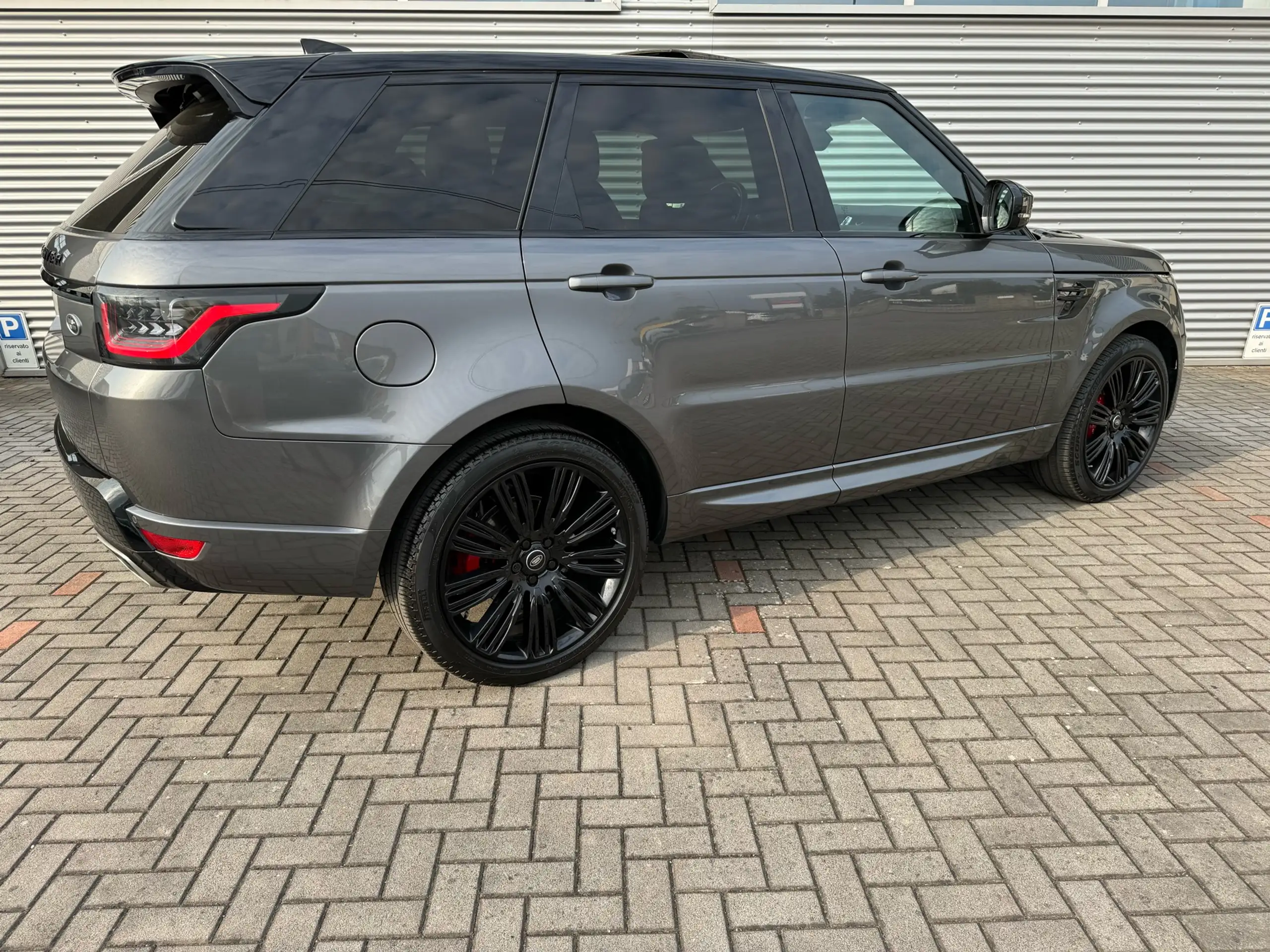 Land Rover - Range Rover Sport