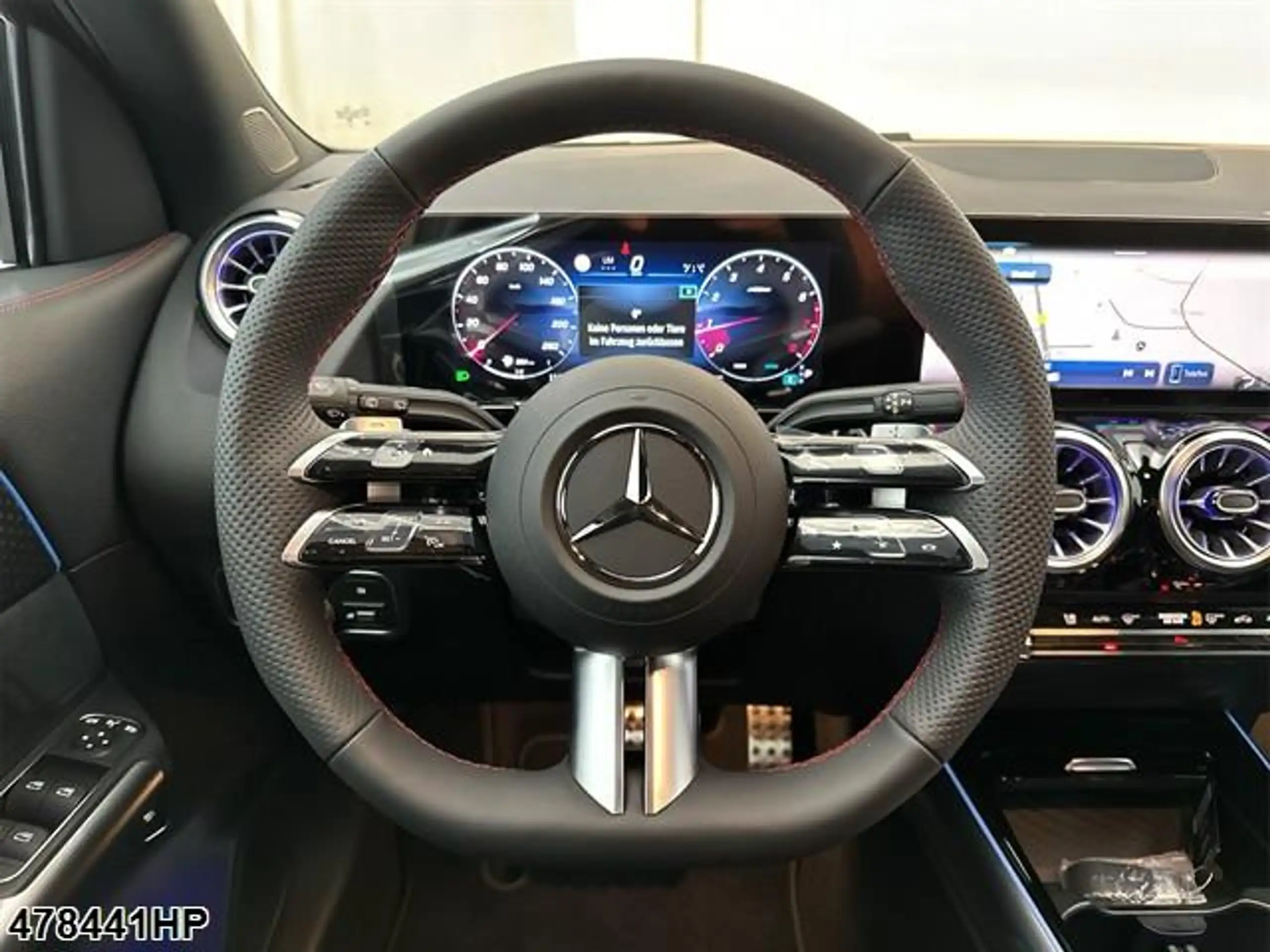 Mercedes-Benz - GLA 200