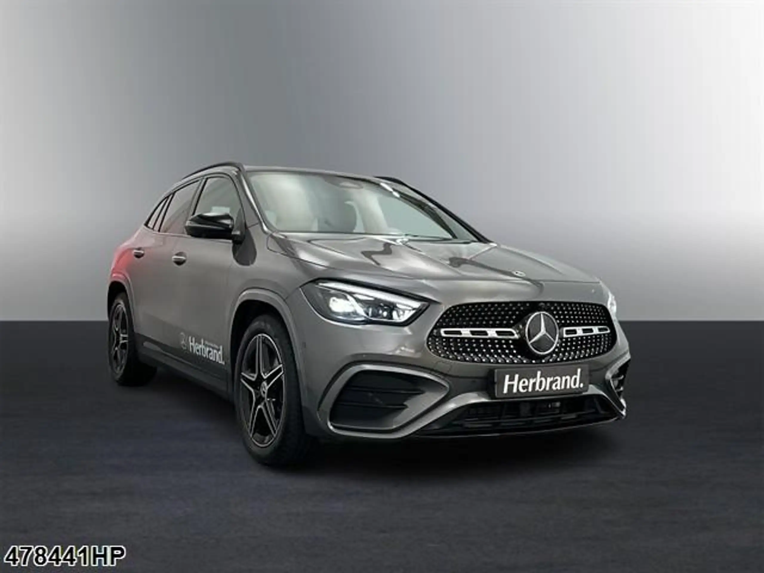 Mercedes-Benz - GLA 200