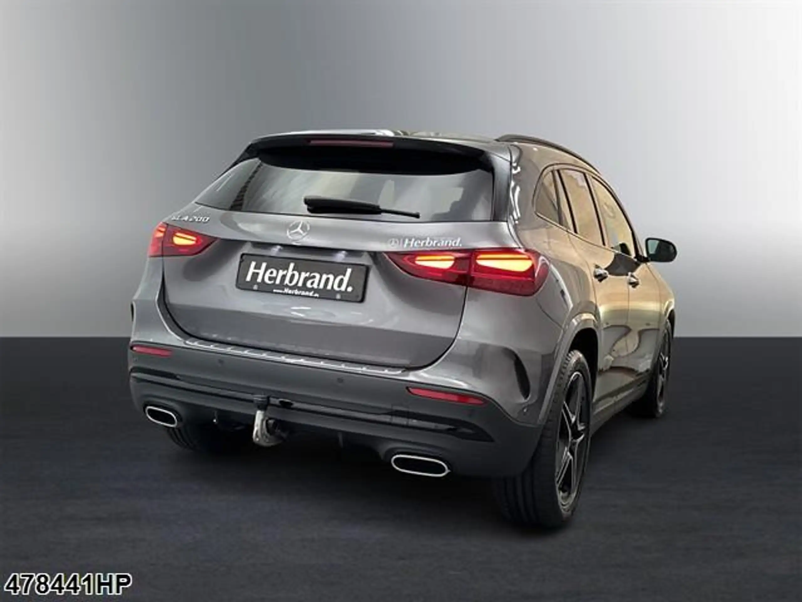 Mercedes-Benz - GLA 200