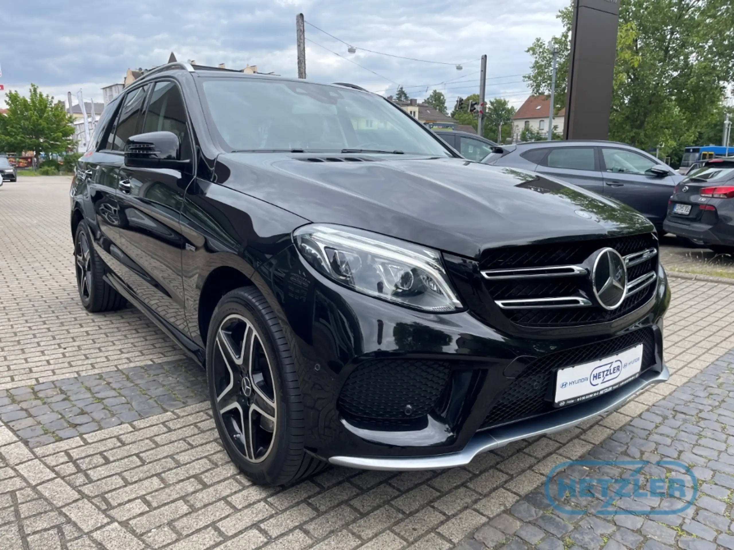 Mercedes-Benz - GLE 43 AMG