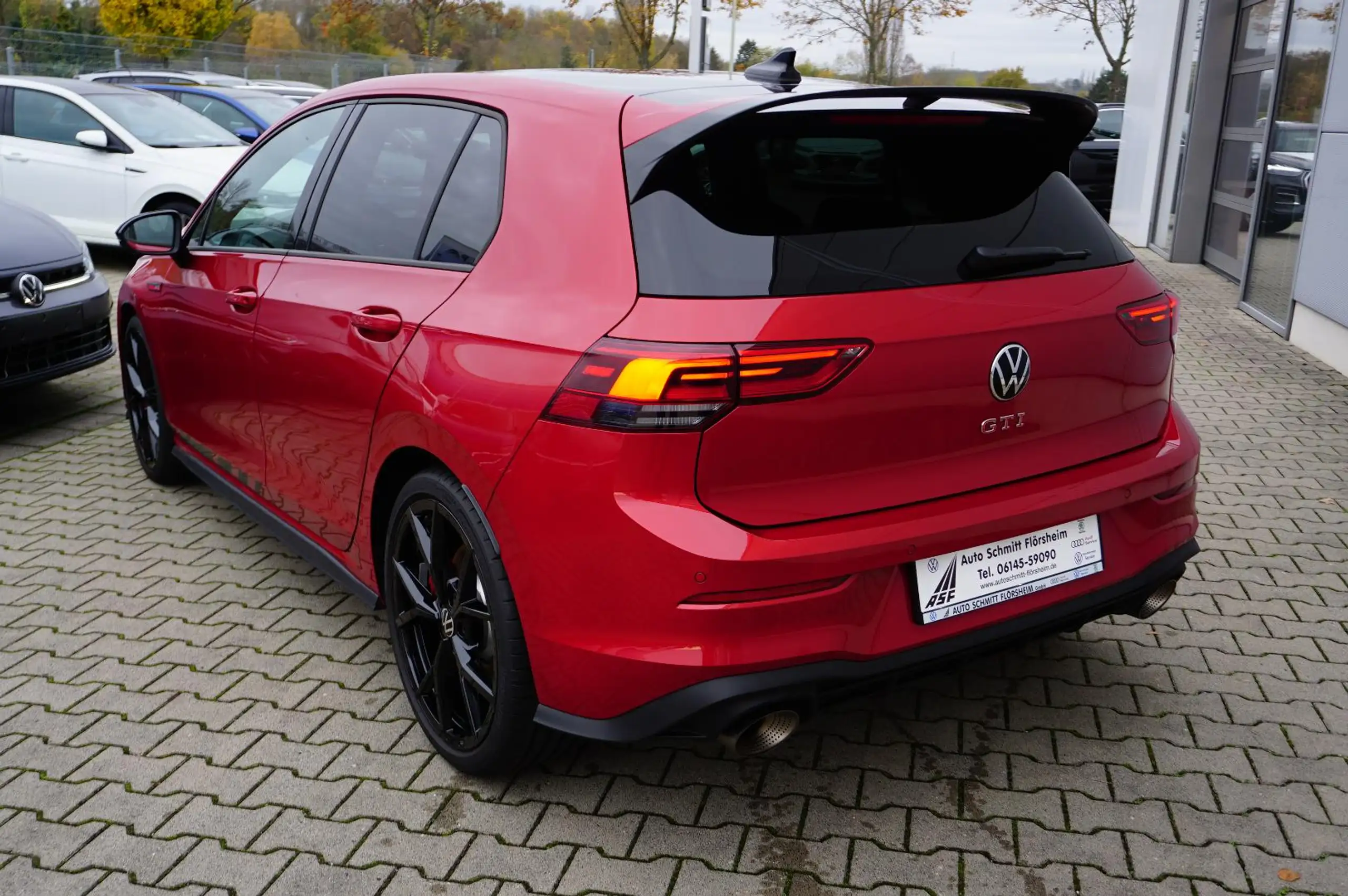 Volkswagen - Golf GTI