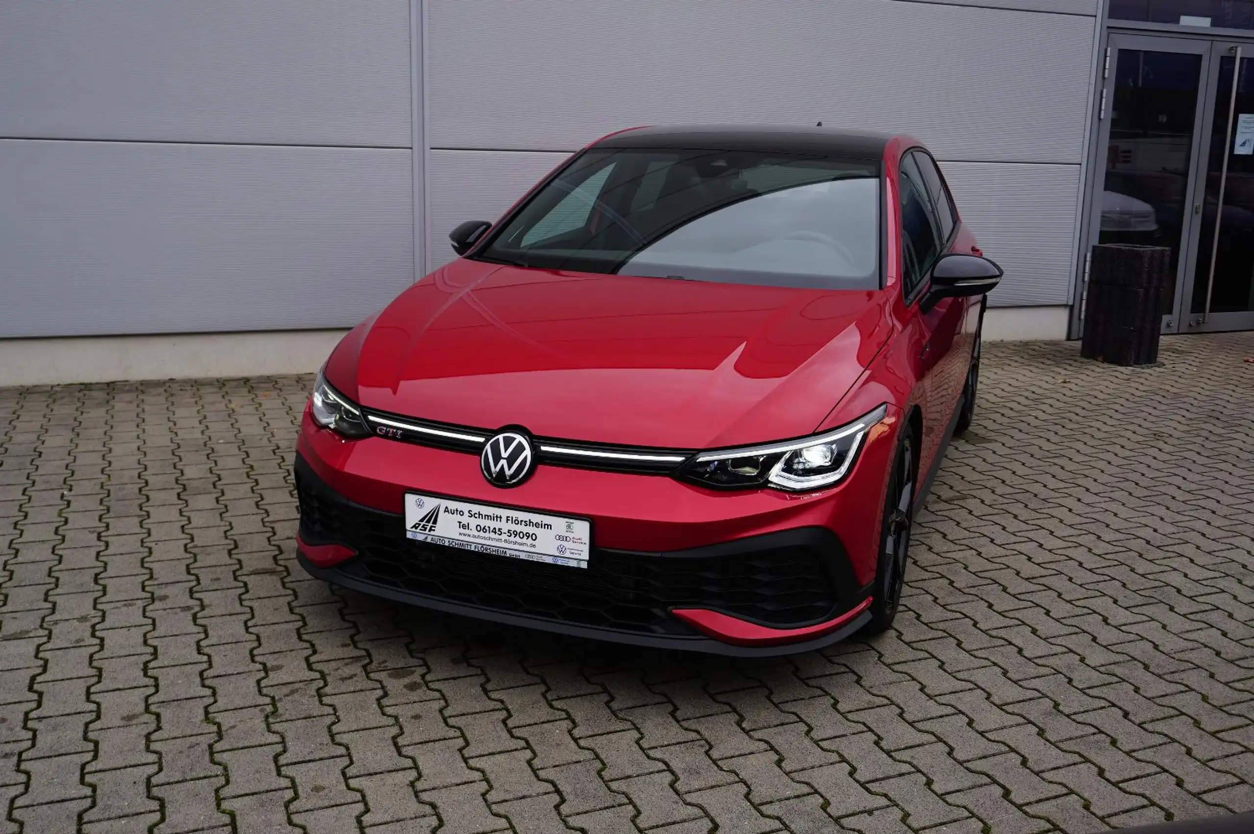 Volkswagen - Golf GTI