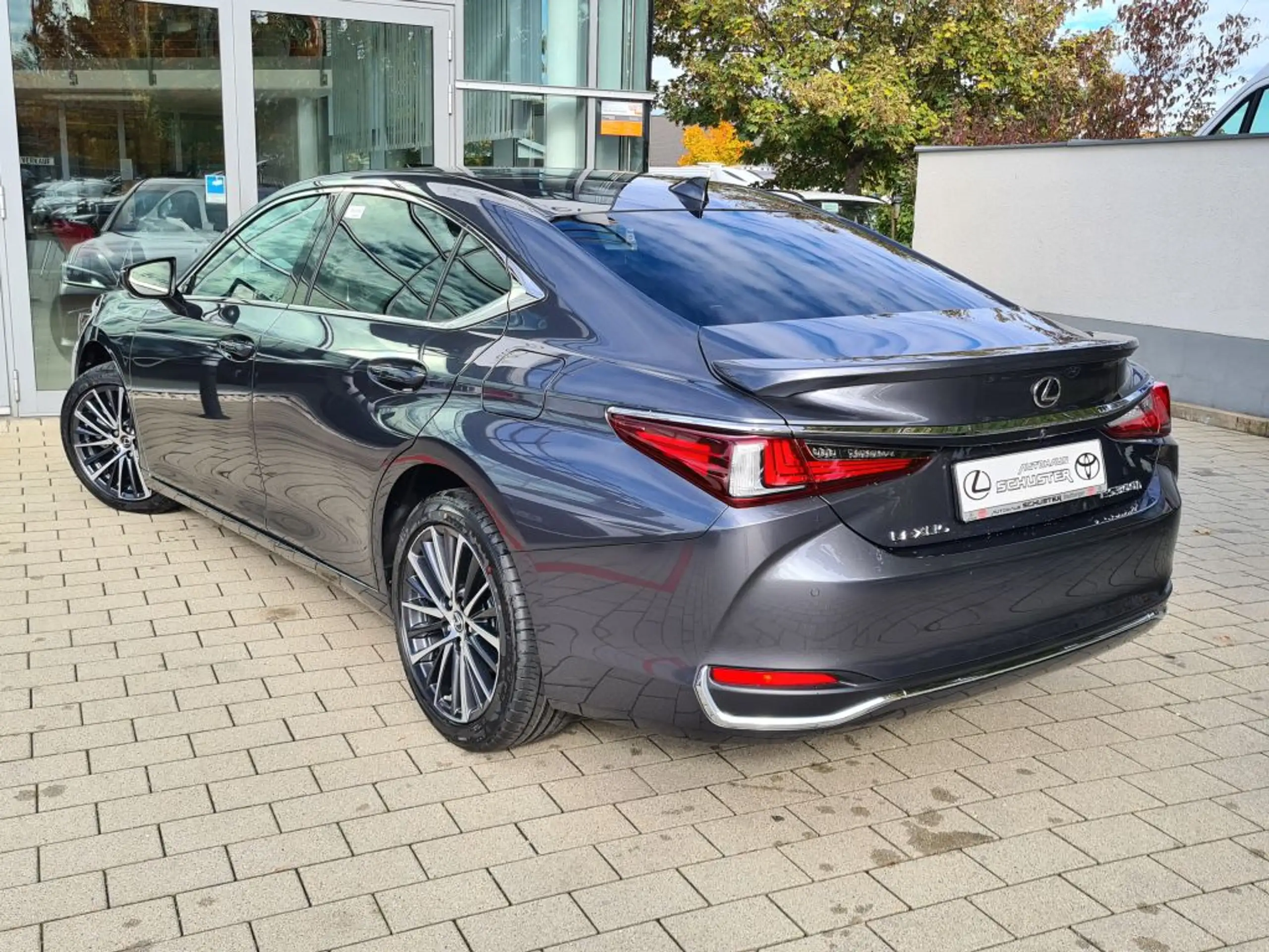 Lexus - ES 300