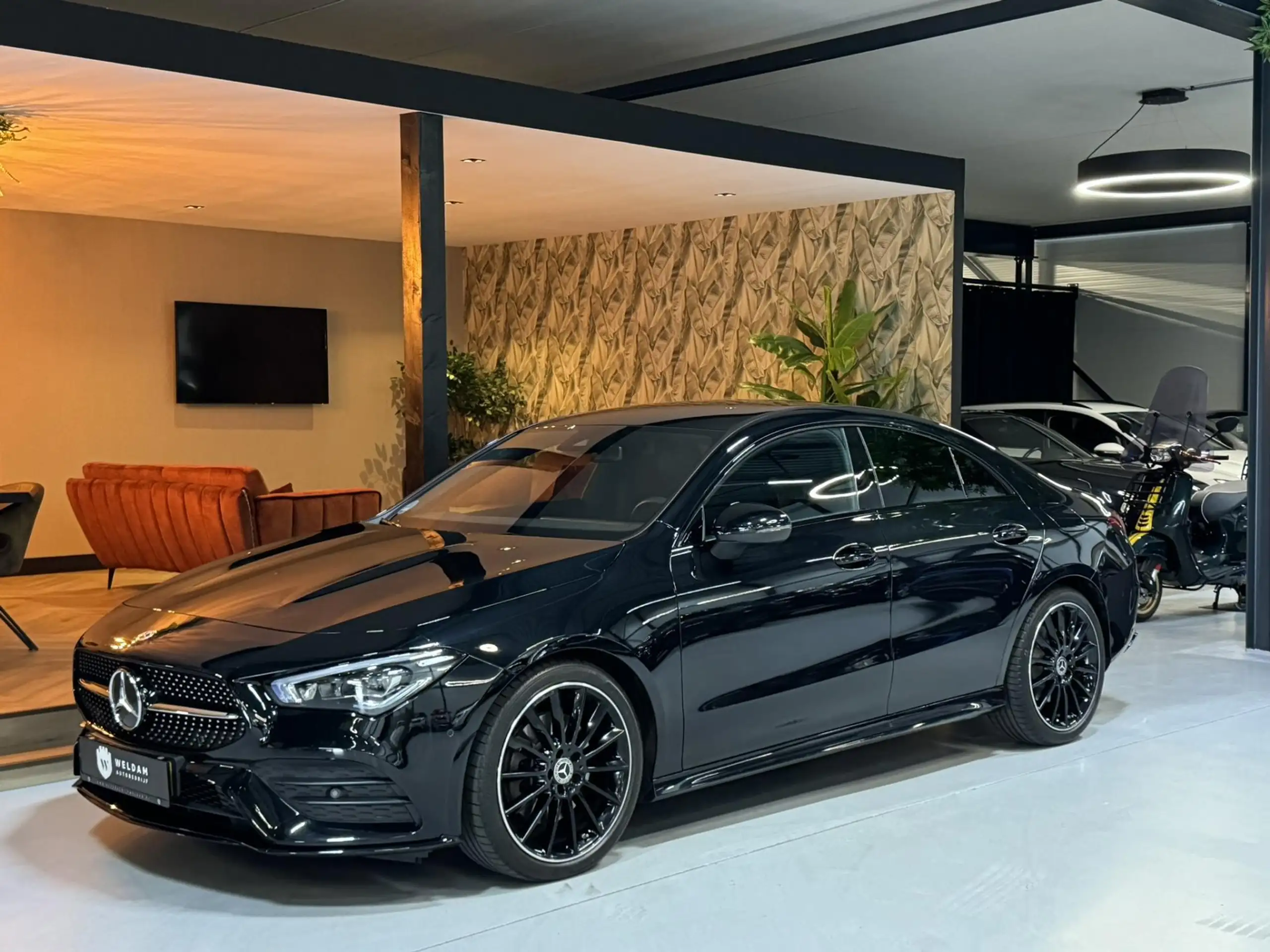 Mercedes-Benz - CLA 250