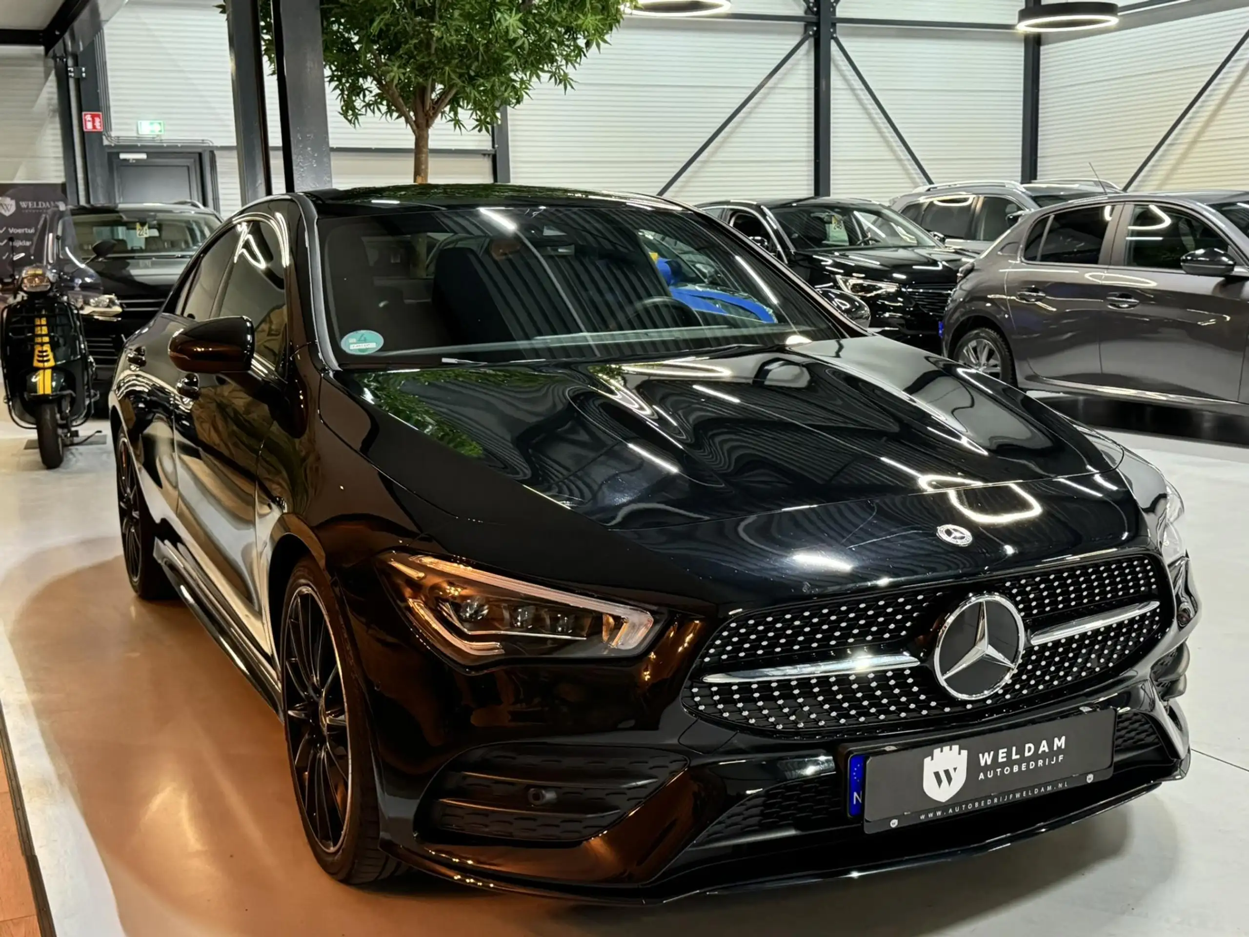 Mercedes-Benz - CLA 250