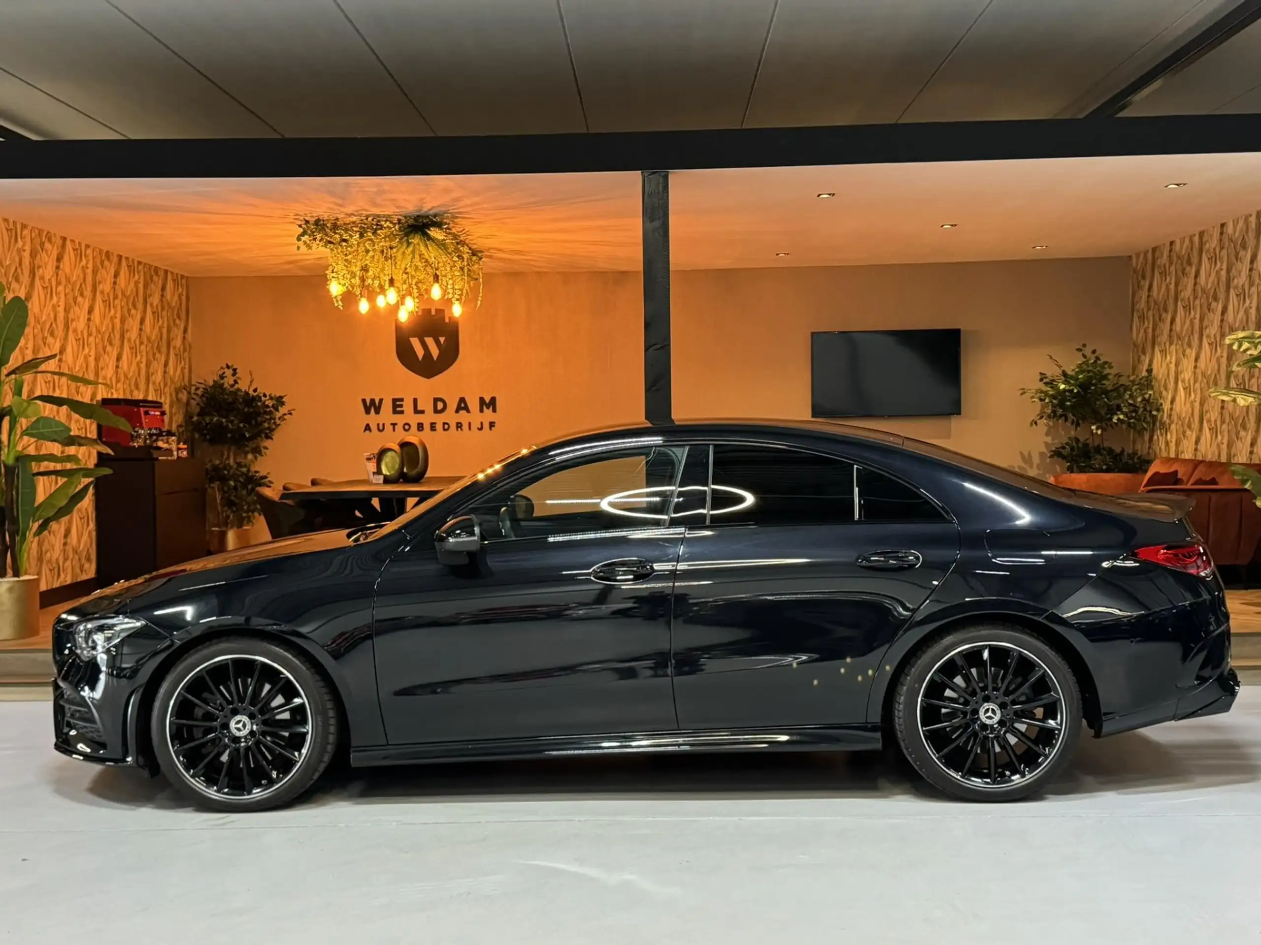 Mercedes-Benz - CLA 250