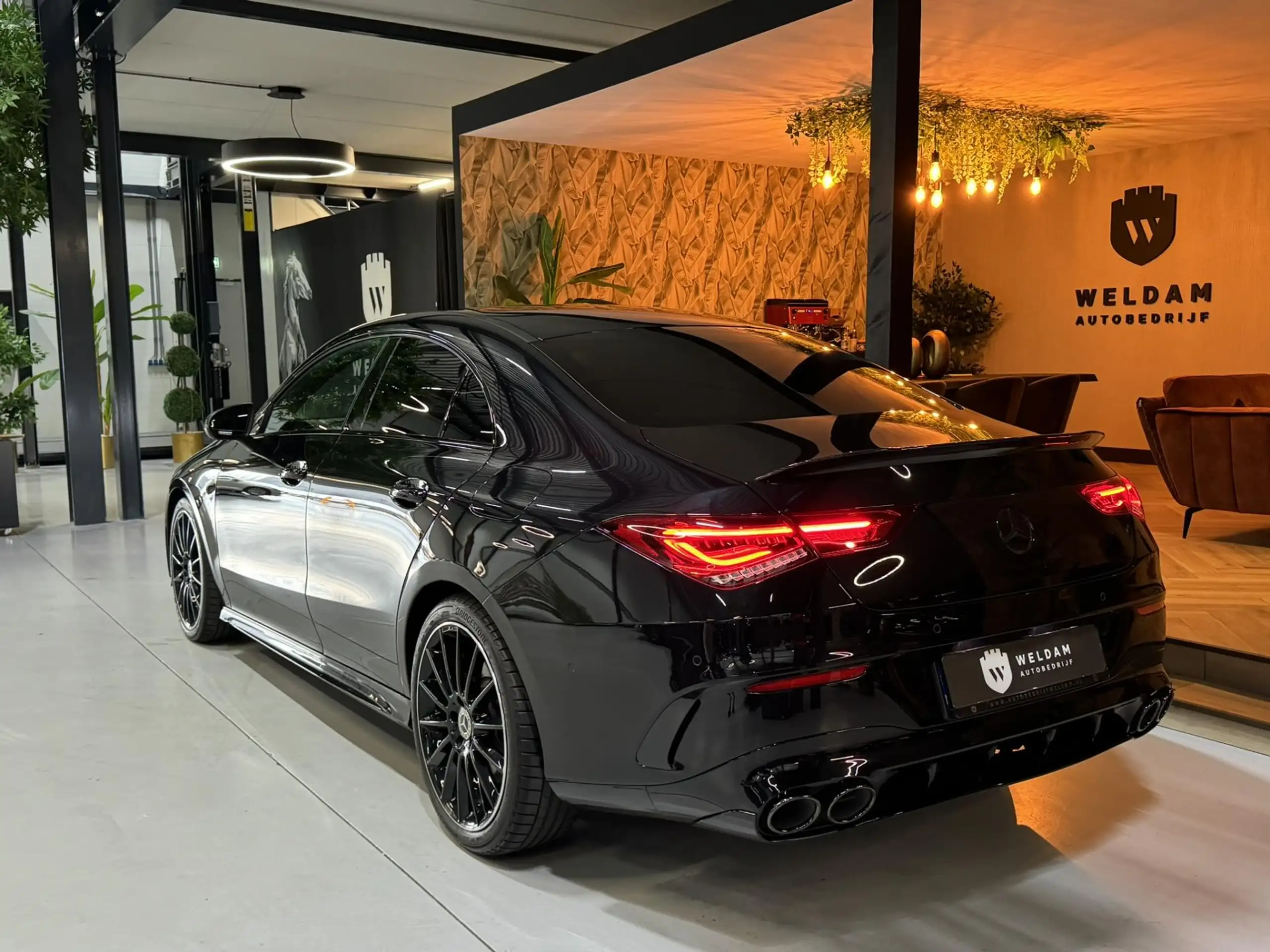 Mercedes-Benz - CLA 250