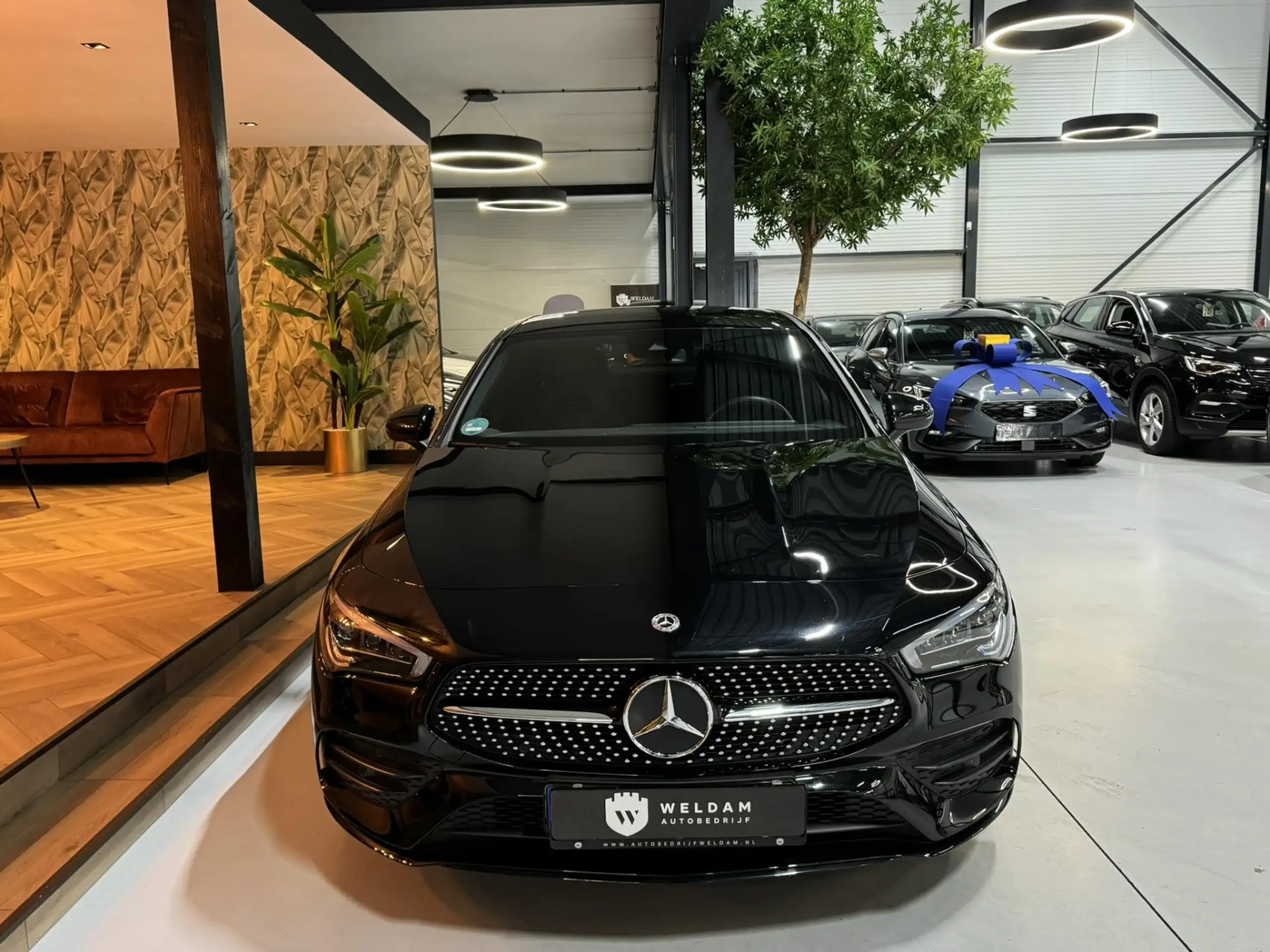 Mercedes-Benz - CLA 250