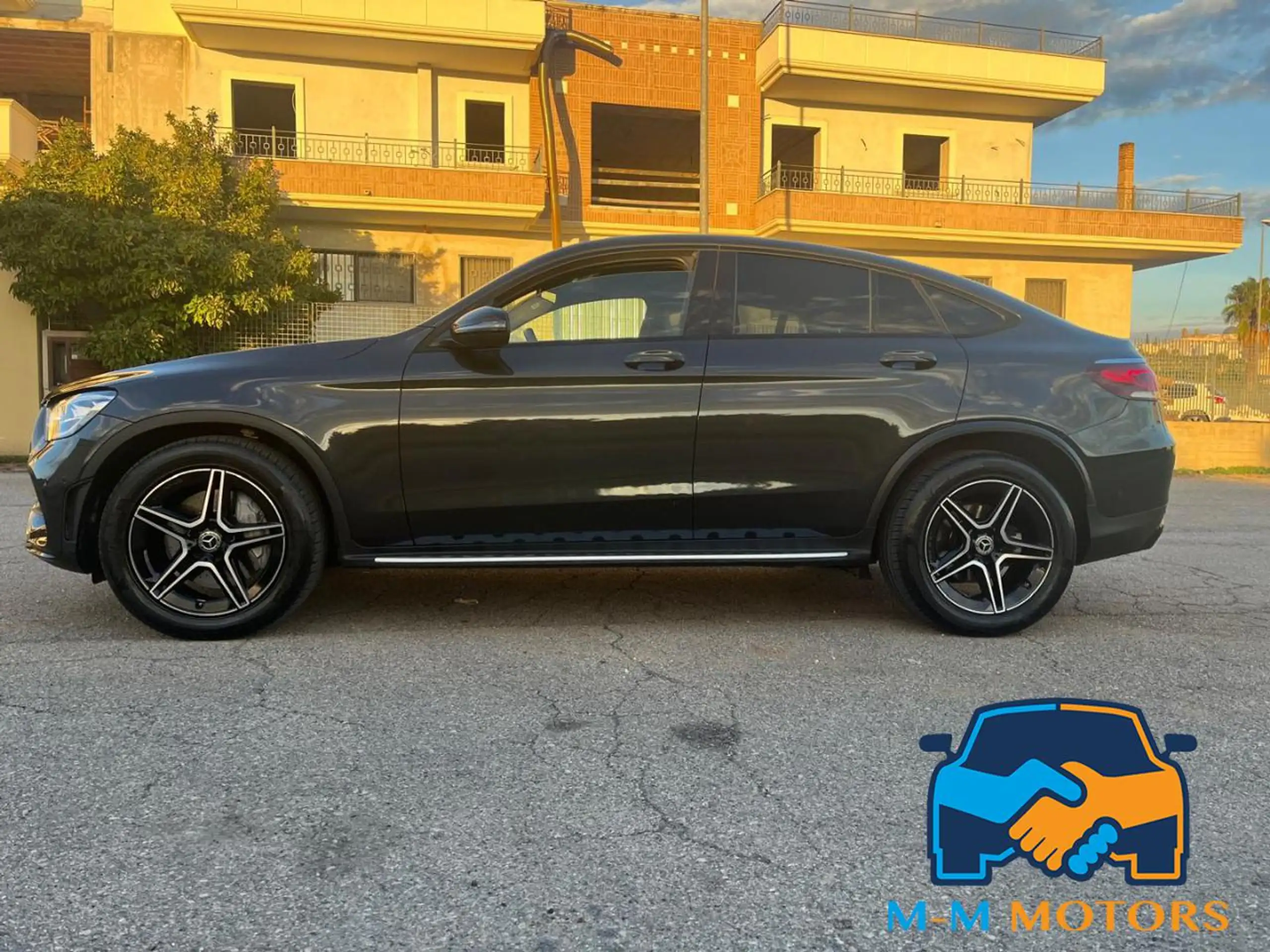 Mercedes-Benz - GLC 220