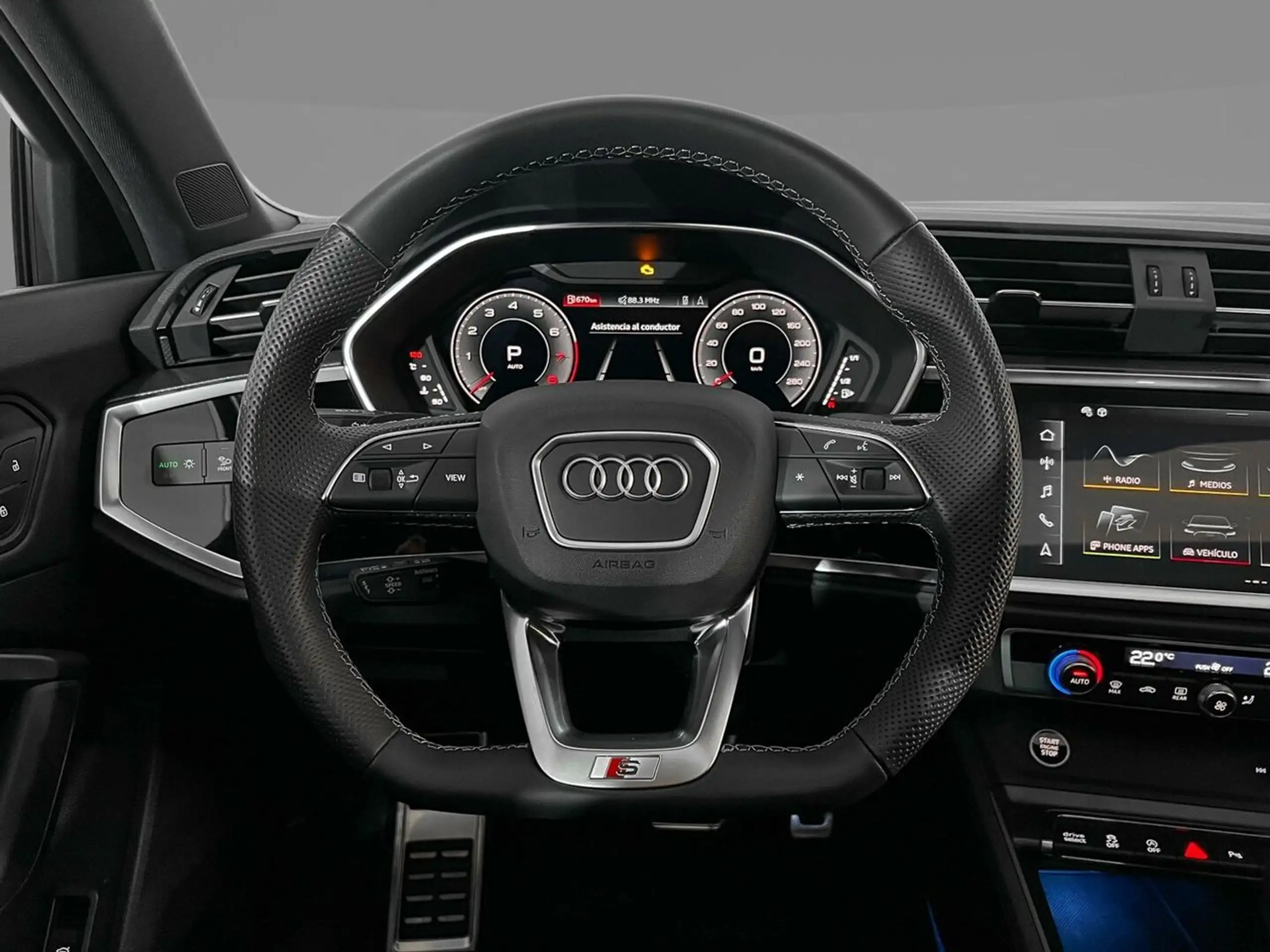 Audi - Q3