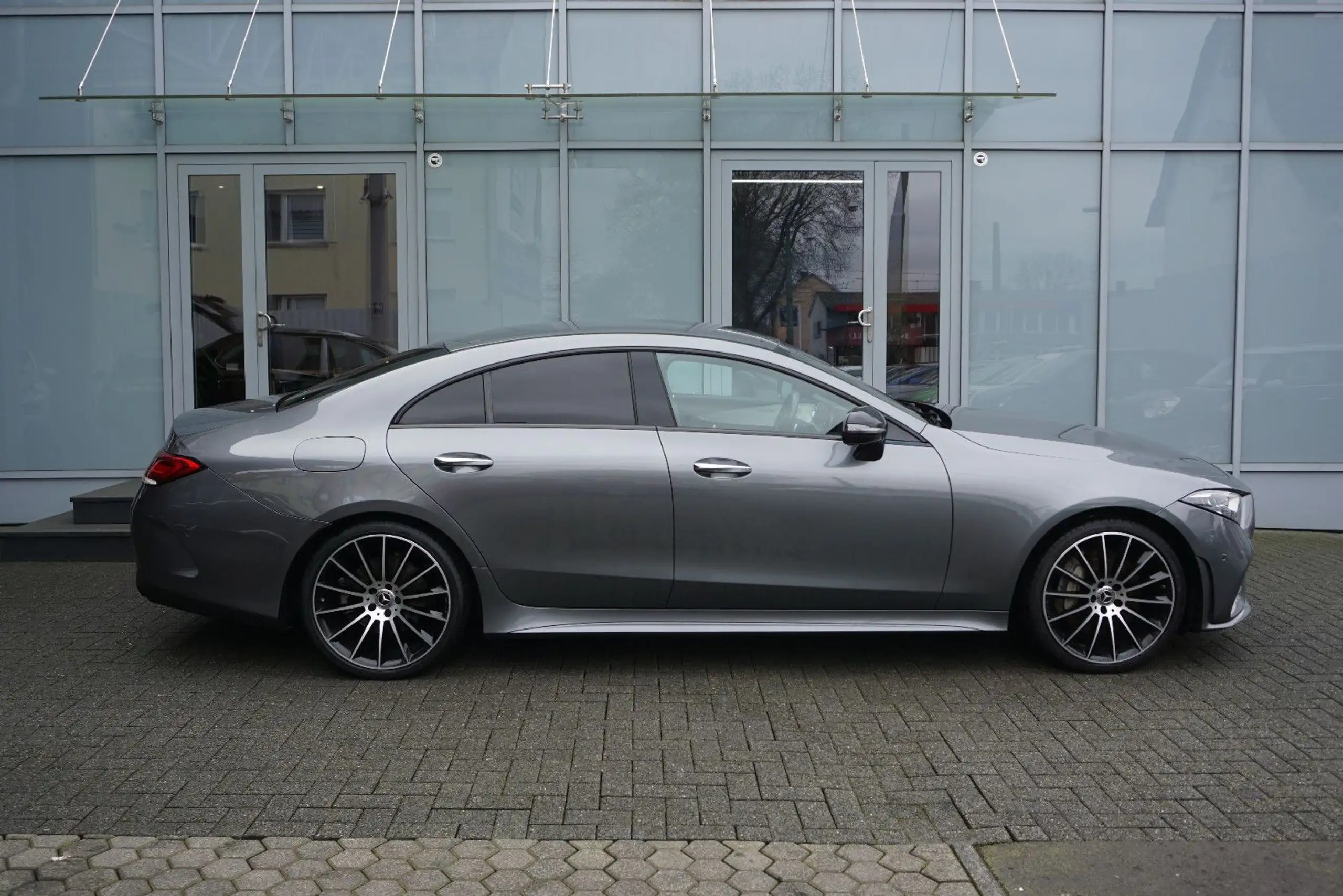 Mercedes-Benz - CLS 350