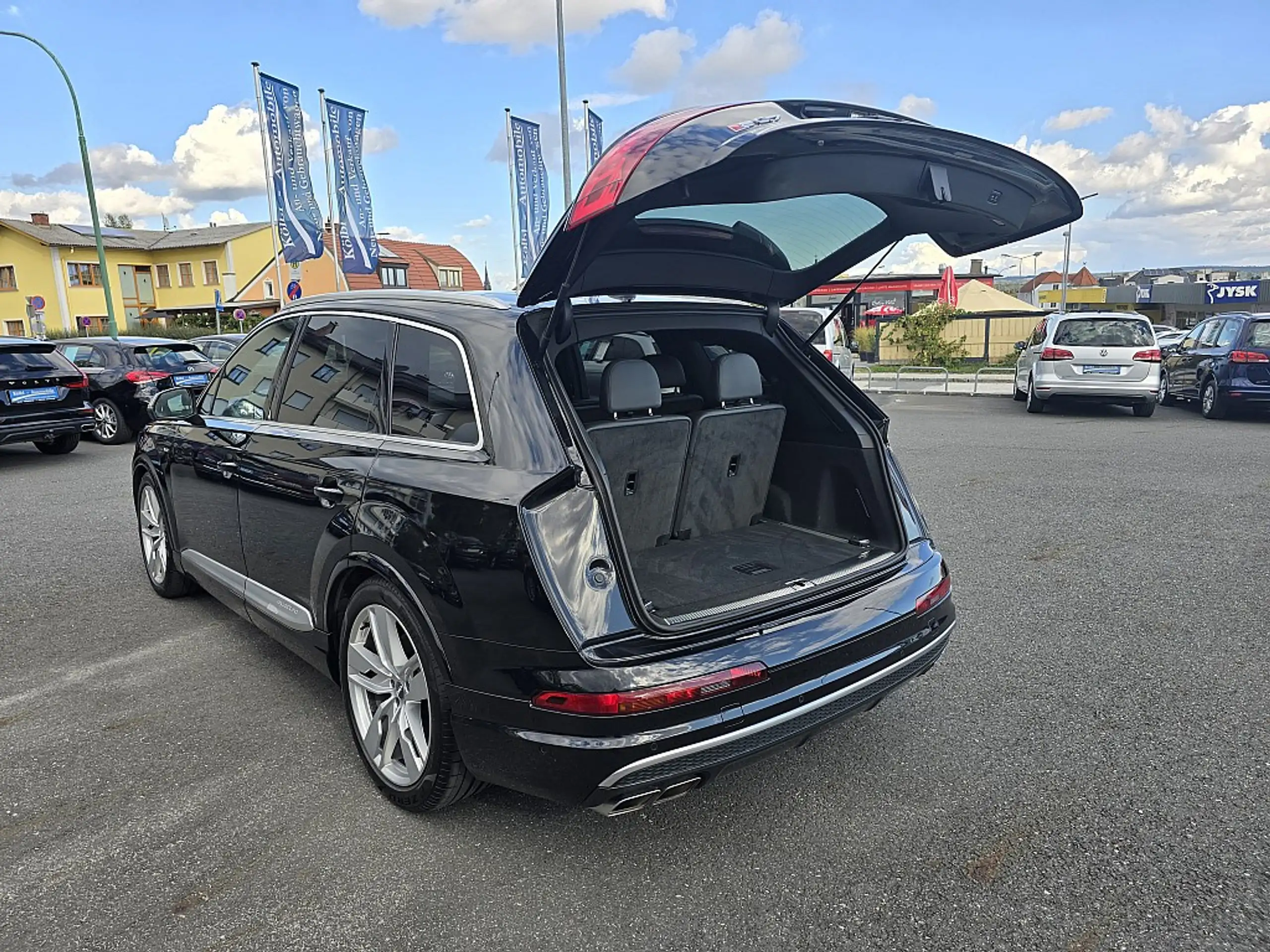 Audi - SQ7