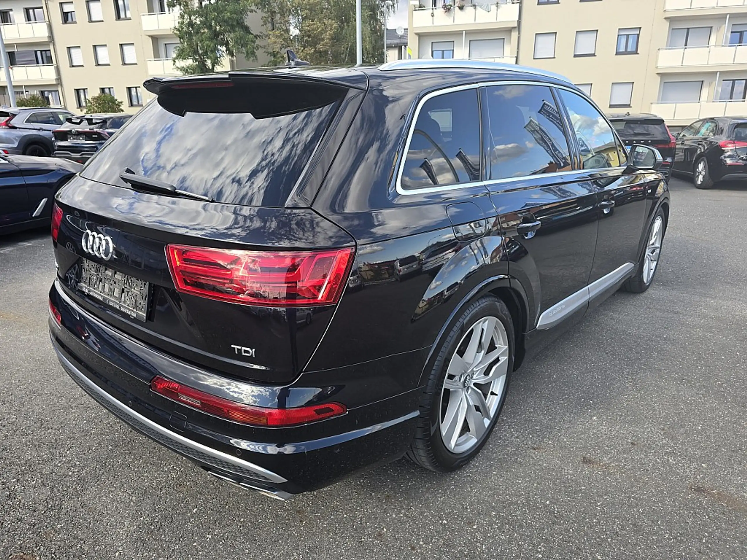 Audi - SQ7