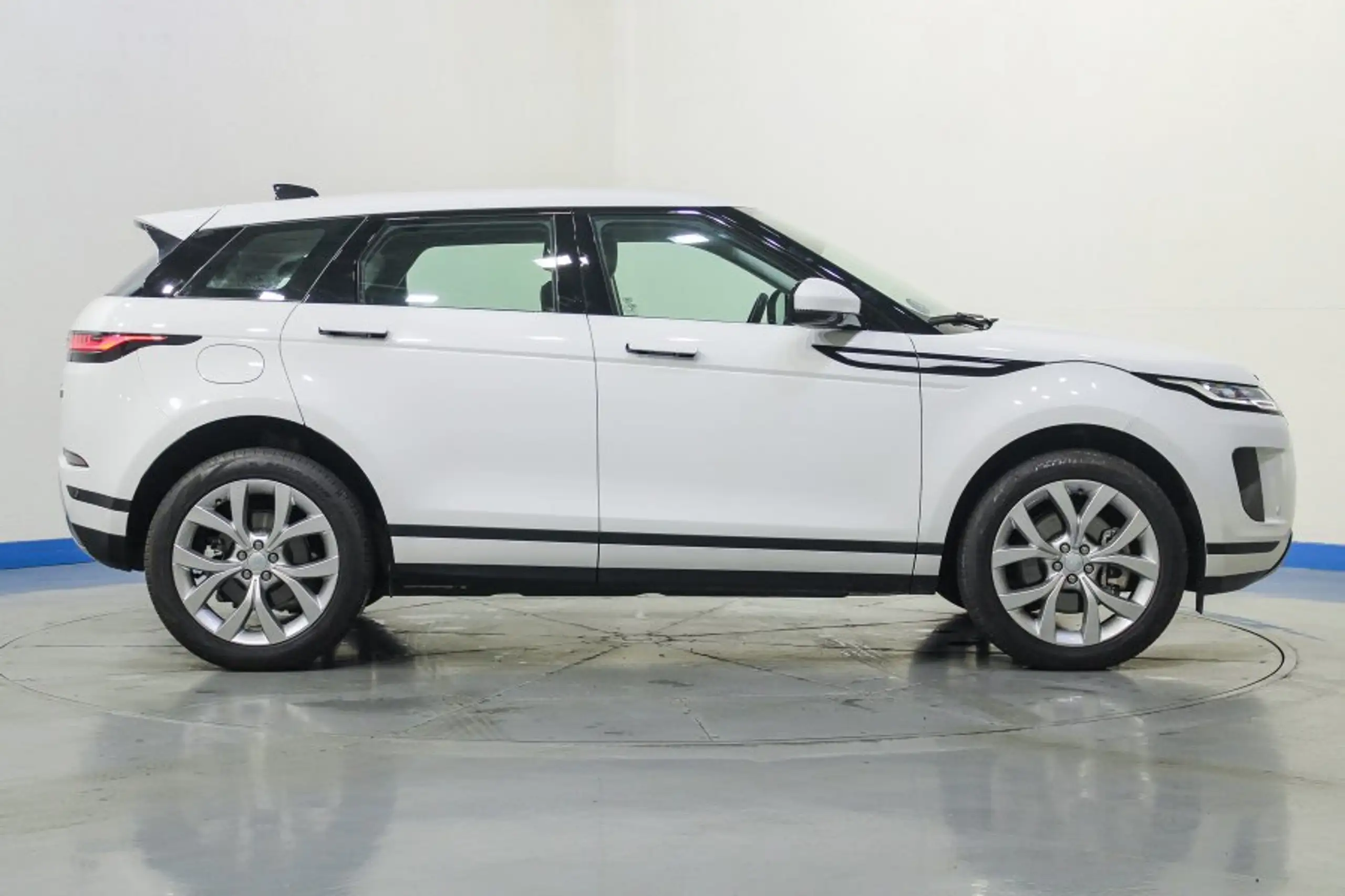 Land Rover - Range Rover Evoque